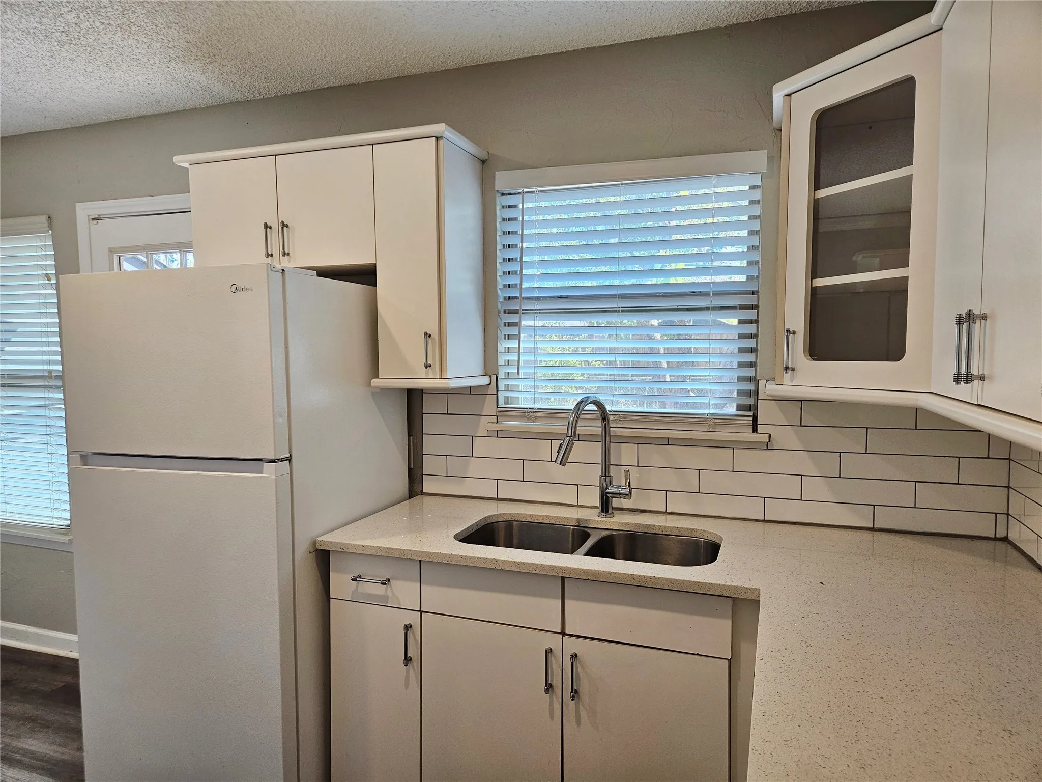 Single Family Residence For Sale in Dallas County , 10630 Newcombe Drive, Dallas, Texas 75228, 3 Bedroom, 1 Bathroom, 1 Garage spaces, 1,146 Sqft, built in 1951, mls#21381177, Real Estate Agent in Dallas, Homes For Sale in Dallas county, Homes For Sale in Dallas, Realtor in Dallas Texas, Real Estate Brokerage Independent Realty Texas, Luminita Cordes Realtor