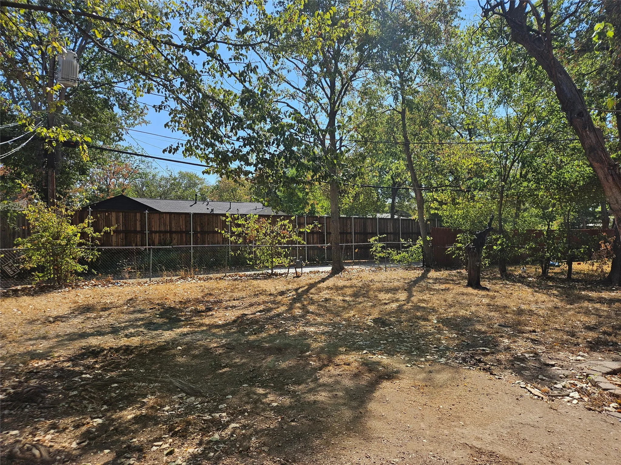 Single Family Residence For Sale in Dallas County , 10630 Newcombe Drive, Dallas, Texas 75228, 3 Bedroom, 1 Bathroom, 1 Garage spaces, 1,146 Sqft, built in 1951, mls#21381177, Real Estate Agent in Dallas, Homes For Sale in Dallas county, Homes For Sale in Dallas, Realtor in Dallas Texas, Real Estate Brokerage Independent Realty Texas, Luminita Cordes Realtor