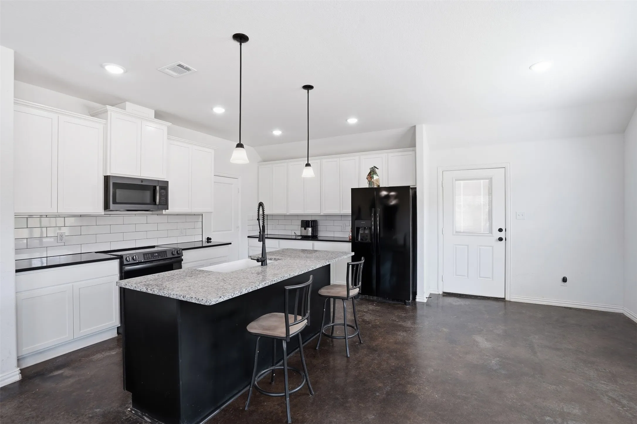 Single Family Residence For Rent in Parker County , 3809 Pine Road, Poolville, Texas 76487, 3 Bedroom, 2 Bathroom, Garage spaces, 1,380 Sqft, built in 2024, mls#21381060, Real Estate Agent in Poolville, Homes For Rent in Parker county, Homes For Rent in Poolville, Realtor in Poolville Texas, Real Estate Brokerage Independent Realty Texas, Luminita Cordes Realtor
