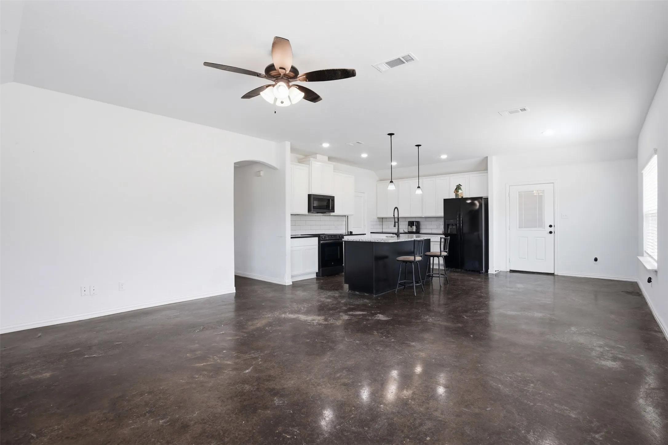 Single Family Residence For Rent in Parker County , 3809 Pine Road, Poolville, Texas 76487, 3 Bedroom, 2 Bathroom, Garage spaces, 1,380 Sqft, built in 2024, mls#21381060, Real Estate Agent in Poolville, Homes For Rent in Parker county, Homes For Rent in Poolville, Realtor in Poolville Texas, Real Estate Brokerage Independent Realty Texas, Luminita Cordes Realtor