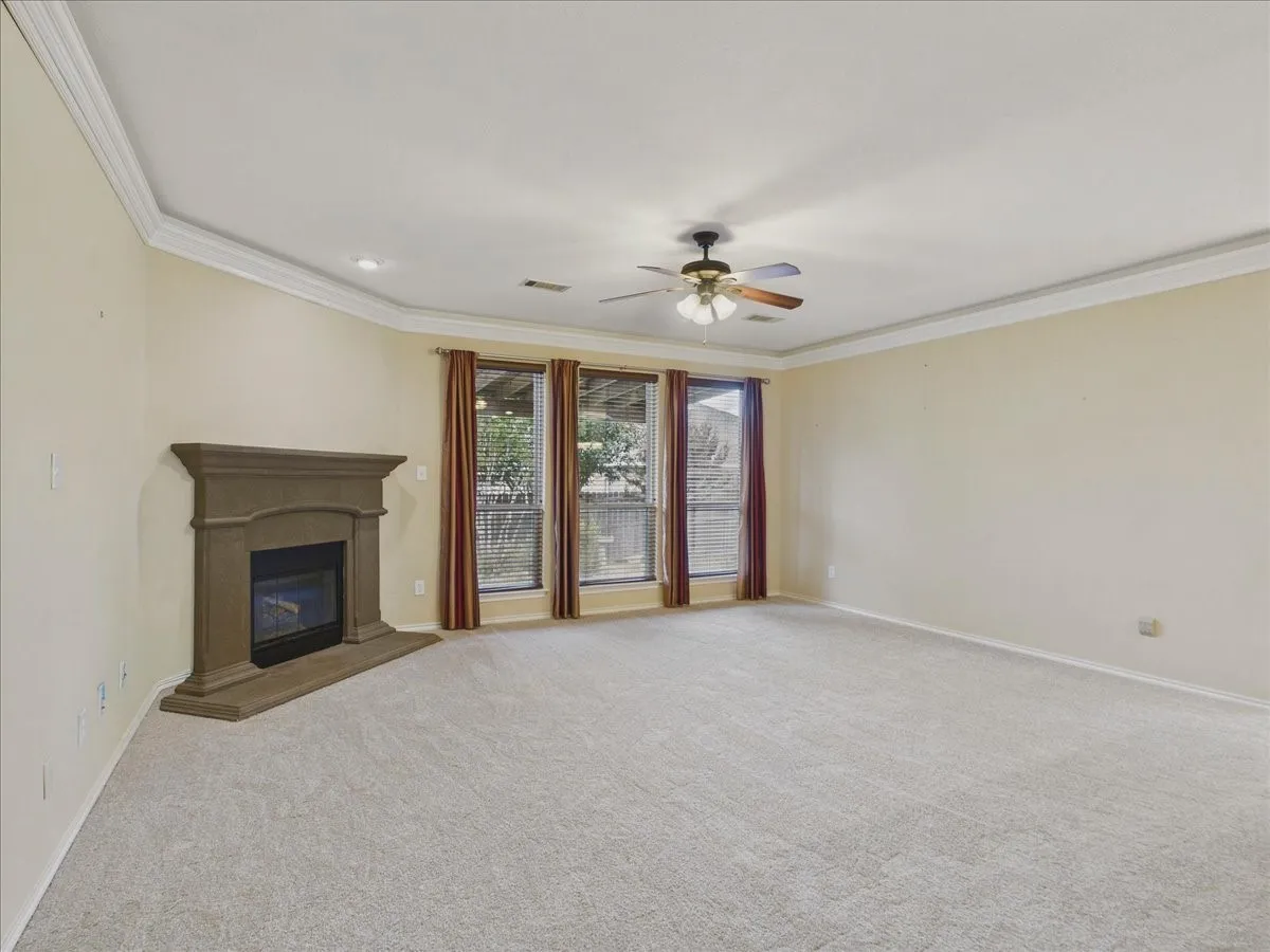 Single Family Residence For Sale in Tarrant County , 4057 Claymore Lane, Fort Worth, Texas 76244, 3 Bedroom, 2 Bathroom, 2 Garage spaces, 1,884 Sqft, built in 2006, mls#21381180, Real Estate Agent in Fort Worth, Homes For Sale in Tarrant county, Homes For Sale in Fort Worth, Realtor in Fort Worth Texas, Real Estate Brokerage Independent Realty Texas, Luminita Cordes Realtor