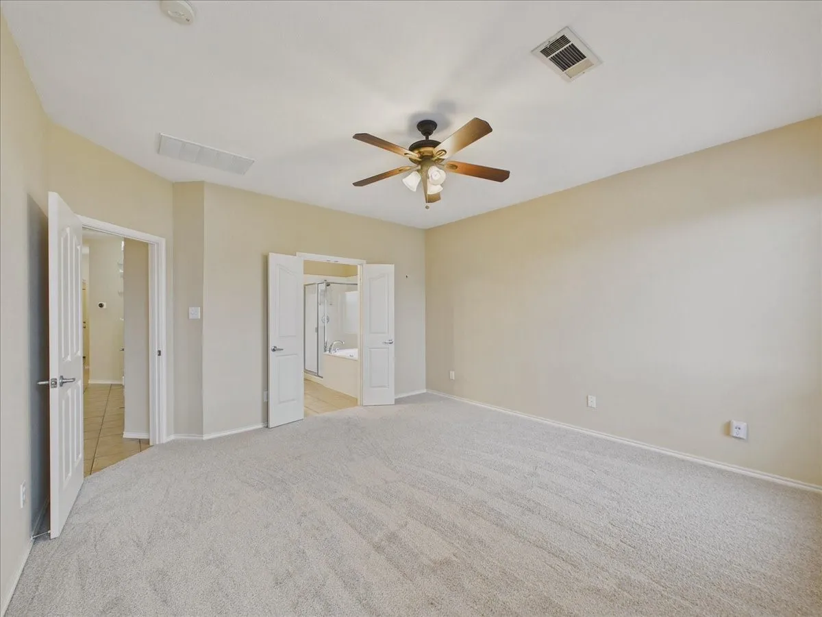 Single Family Residence For Sale in Tarrant County , 4057 Claymore Lane, Fort Worth, Texas 76244, 3 Bedroom, 2 Bathroom, 2 Garage spaces, 1,884 Sqft, built in 2006, mls#21381180, Real Estate Agent in Fort Worth, Homes For Sale in Tarrant county, Homes For Sale in Fort Worth, Realtor in Fort Worth Texas, Real Estate Brokerage Independent Realty Texas, Luminita Cordes Realtor