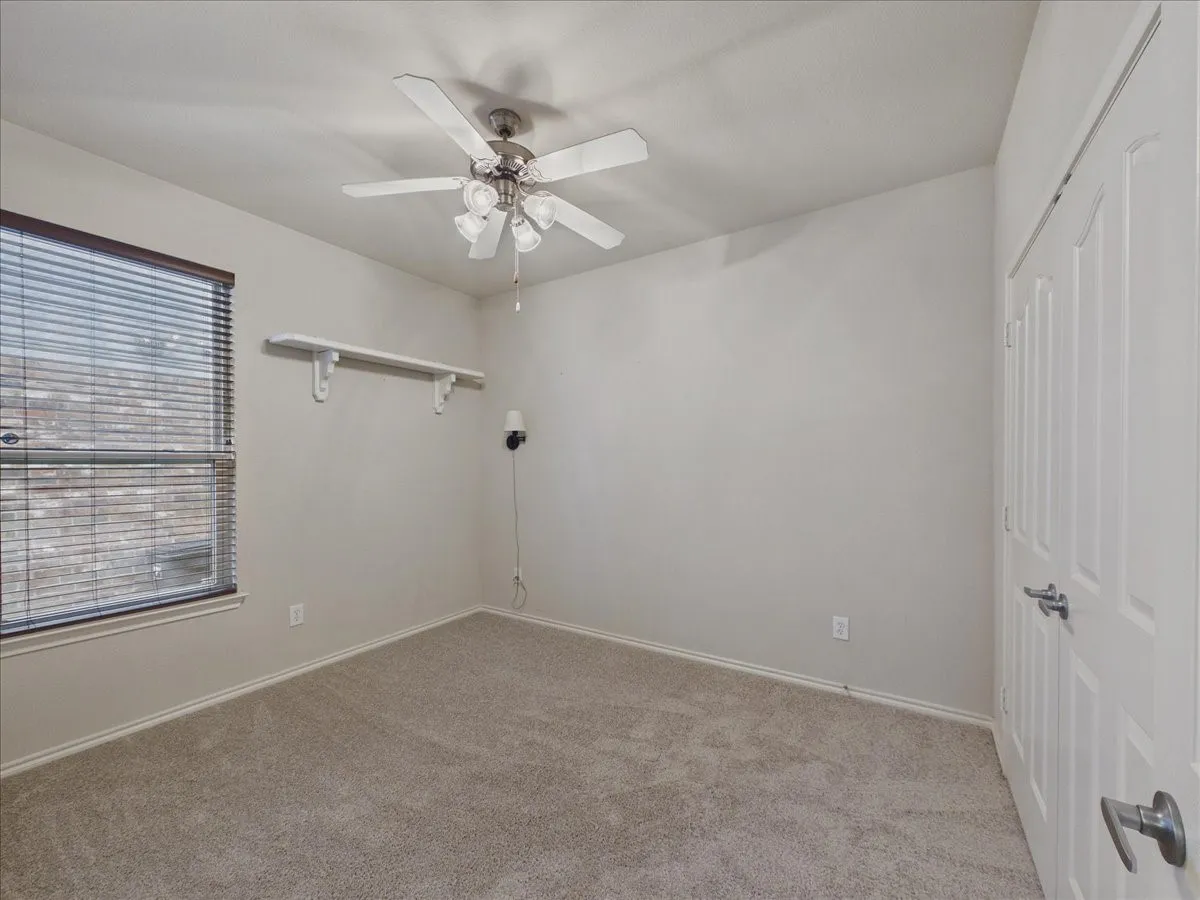 Single Family Residence For Sale in Tarrant County , 4057 Claymore Lane, Fort Worth, Texas 76244, 3 Bedroom, 2 Bathroom, 2 Garage spaces, 1,884 Sqft, built in 2006, mls#21381180, Real Estate Agent in Fort Worth, Homes For Sale in Tarrant county, Homes For Sale in Fort Worth, Realtor in Fort Worth Texas, Real Estate Brokerage Independent Realty Texas, Luminita Cordes Realtor