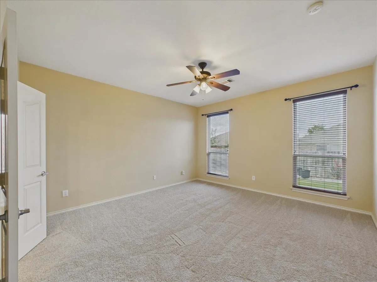 Single Family Residence For Sale in Tarrant County , 4057 Claymore Lane, Fort Worth, Texas 76244, 3 Bedroom, 2 Bathroom, 2 Garage spaces, 1,884 Sqft, built in 2006, mls#21381180, Real Estate Agent in Fort Worth, Homes For Sale in Tarrant county, Homes For Sale in Fort Worth, Realtor in Fort Worth Texas, Real Estate Brokerage Independent Realty Texas, Luminita Cordes Realtor