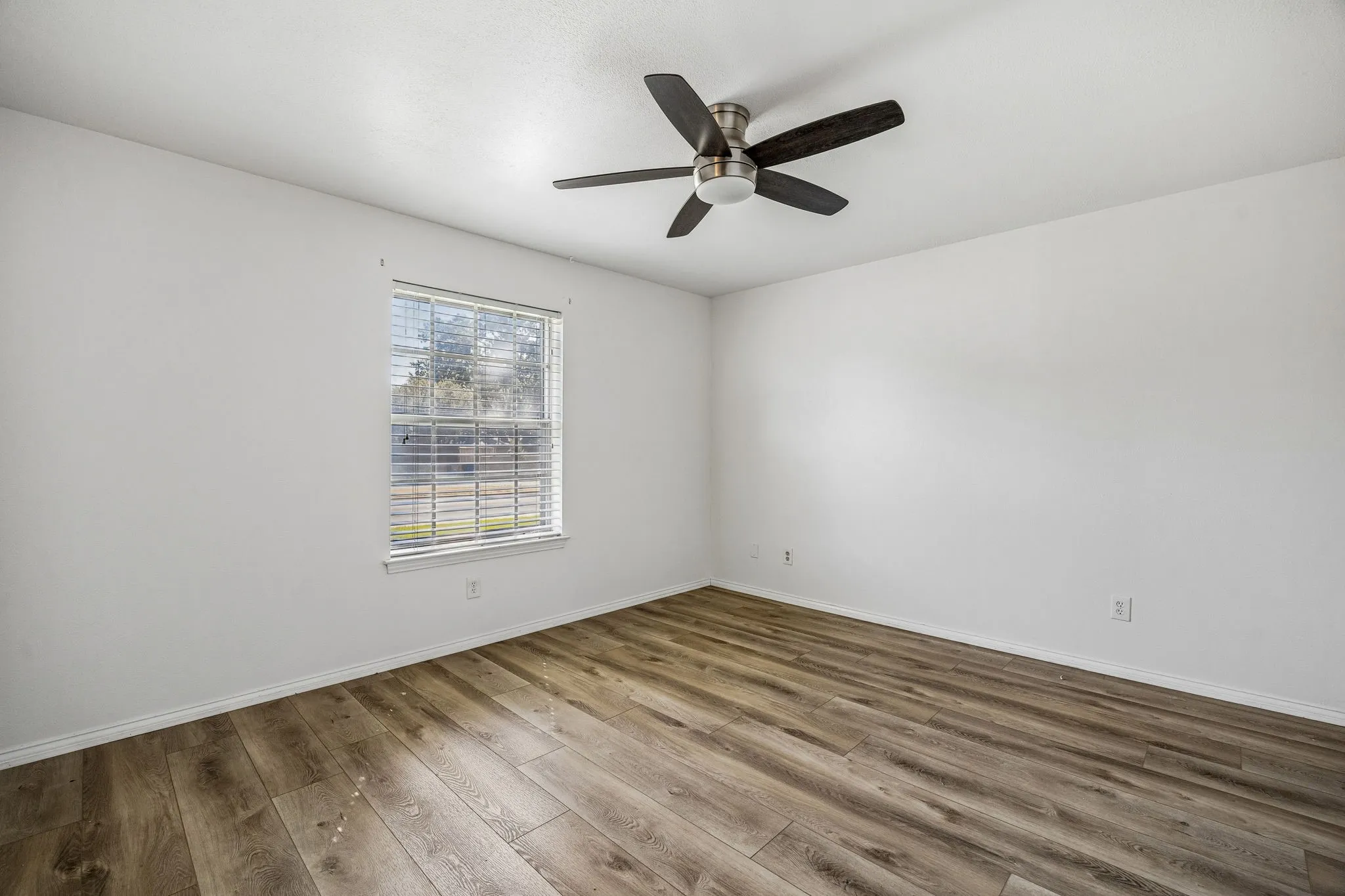 Condominium For Rent in Dallas County , 4719 Skillman Street A, Dallas, Texas 75206, 2 Bedroom, 2 Bathroom, Garage spaces, 1,379 Sqft, built in 1966, mls#21380140, Real Estate Agent in Dallas, Homes For Rent in Dallas county, Homes For Rent in Dallas, Realtor in Dallas Texas, Real Estate Brokerage Independent Realty Texas, Luminita Cordes Realtor