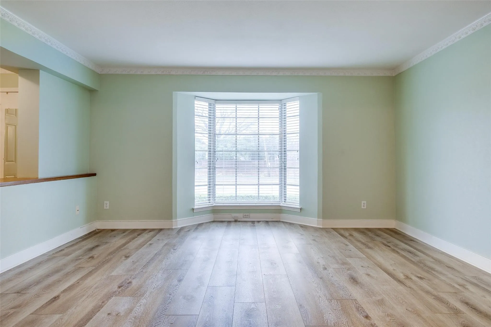 Condominium For Rent in Dallas County , 4719 Skillman Street A, Dallas, Texas 75206, 2 Bedroom, 2 Bathroom, Garage spaces, 1,379 Sqft, built in 1966, mls#21380140, Real Estate Agent in Dallas, Homes For Rent in Dallas county, Homes For Rent in Dallas, Realtor in Dallas Texas, Real Estate Brokerage Independent Realty Texas, Luminita Cordes Realtor