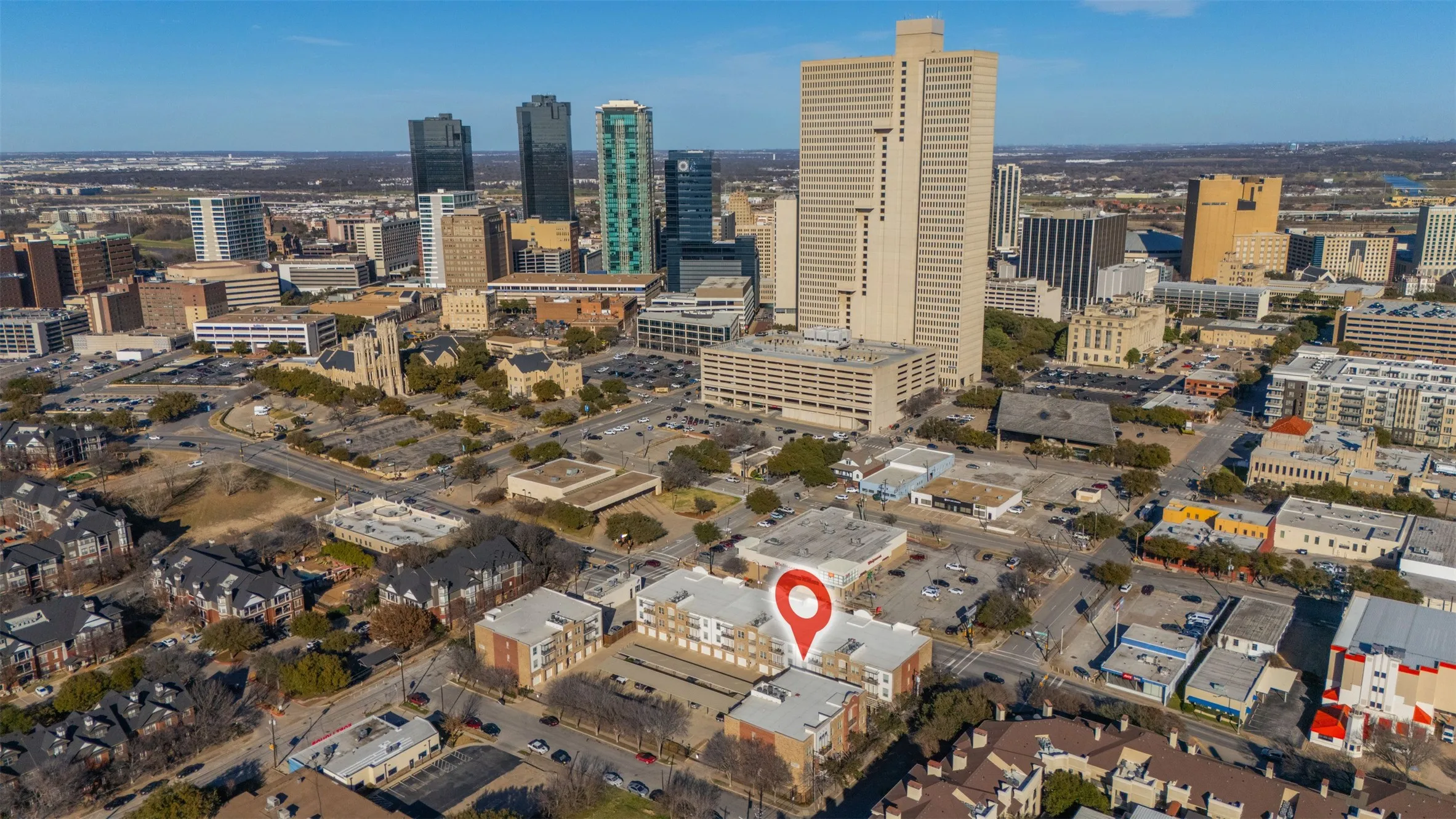 Condominium For Sale in Tarrant County , 950 Henderson Street 1214, Fort Worth, Texas 76102, 1 Bedroom, 2 Bathroom, Garage spaces, 1,013 Sqft, built in 2007, mls#21376321, Real Estate Agent in Fort Worth, Homes For Sale in Tarrant county, Homes For Sale in Fort Worth, Realtor in Fort Worth Texas, Real Estate Brokerage Independent Realty Texas, Luminita Cordes Realtor