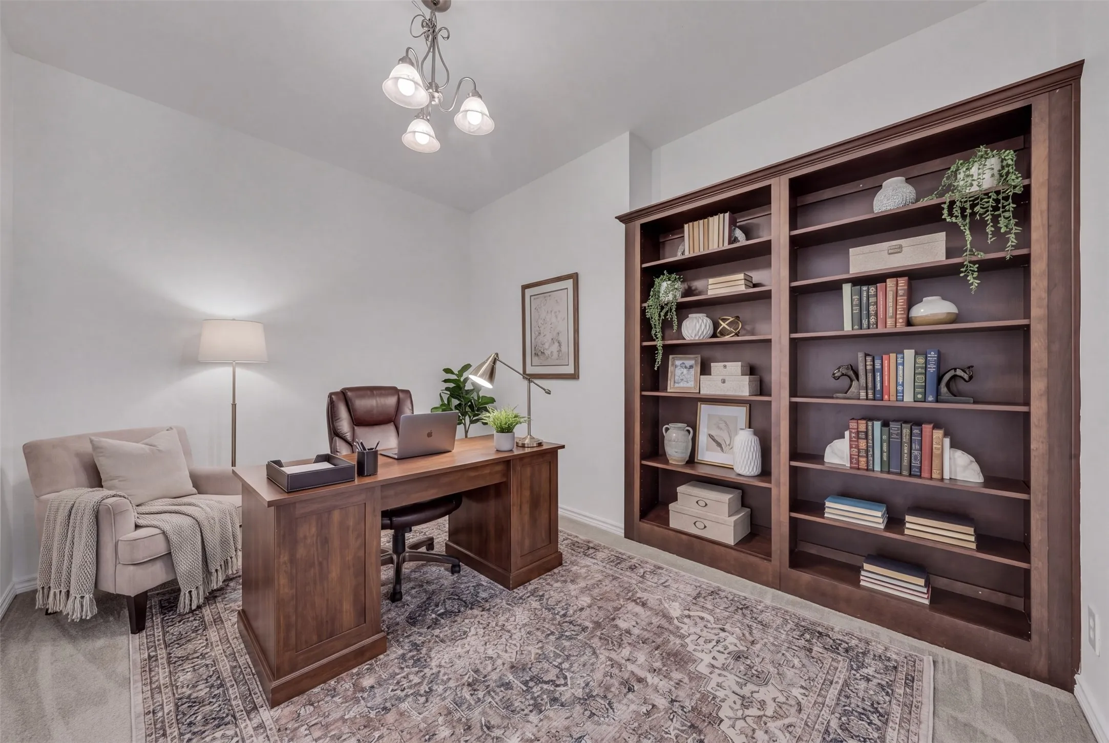 Condominium For Sale in Tarrant County , 950 Henderson Street 1214, Fort Worth, Texas 76102, 1 Bedroom, 2 Bathroom, Garage spaces, 1,013 Sqft, built in 2007, mls#21376321, Real Estate Agent in Fort Worth, Homes For Sale in Tarrant county, Homes For Sale in Fort Worth, Realtor in Fort Worth Texas, Real Estate Brokerage Independent Realty Texas, Luminita Cordes Realtor