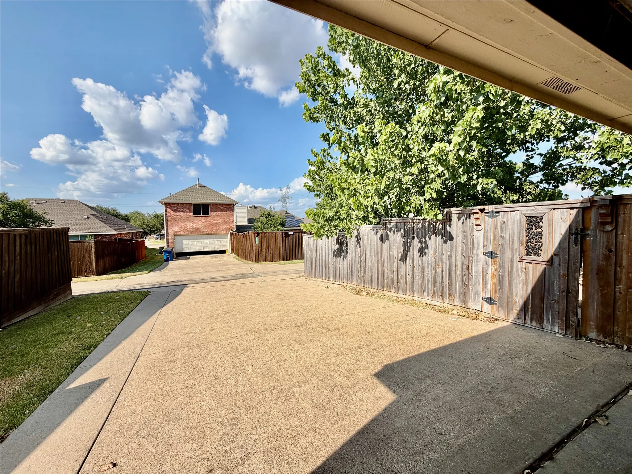 Single Family Residence For Rent in Dallas County , 4611 Harvest Lane, Sachse, Texas 75048, 4 Bedroom, 2 Bathroom, 1 Garage spaces, 2,159 Sqft, built in 2003, mls#21381191, Real Estate Agent in Sachse, Homes For Rent in Dallas county, Homes For Rent in Sachse, Realtor in Sachse Texas, Real Estate Brokerage Independent Realty Texas, Luminita Cordes Realtor