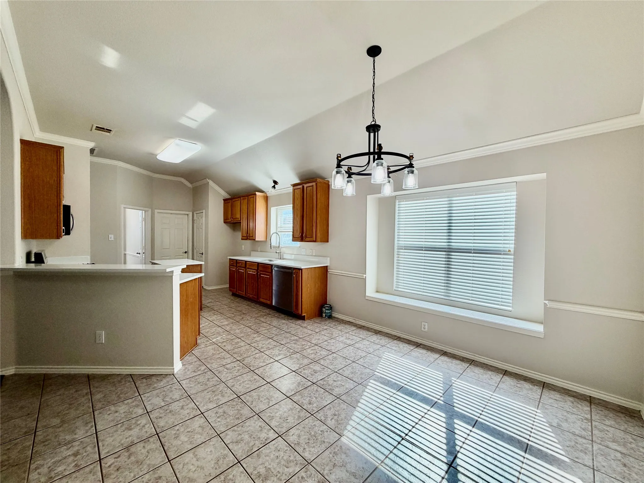 Single Family Residence For Rent in Dallas County , 4611 Harvest Lane, Sachse, Texas 75048, 4 Bedroom, 2 Bathroom, 1 Garage spaces, 2,159 Sqft, built in 2003, mls#21381191, Real Estate Agent in Sachse, Homes For Rent in Dallas county, Homes For Rent in Sachse, Realtor in Sachse Texas, Real Estate Brokerage Independent Realty Texas, Luminita Cordes Realtor