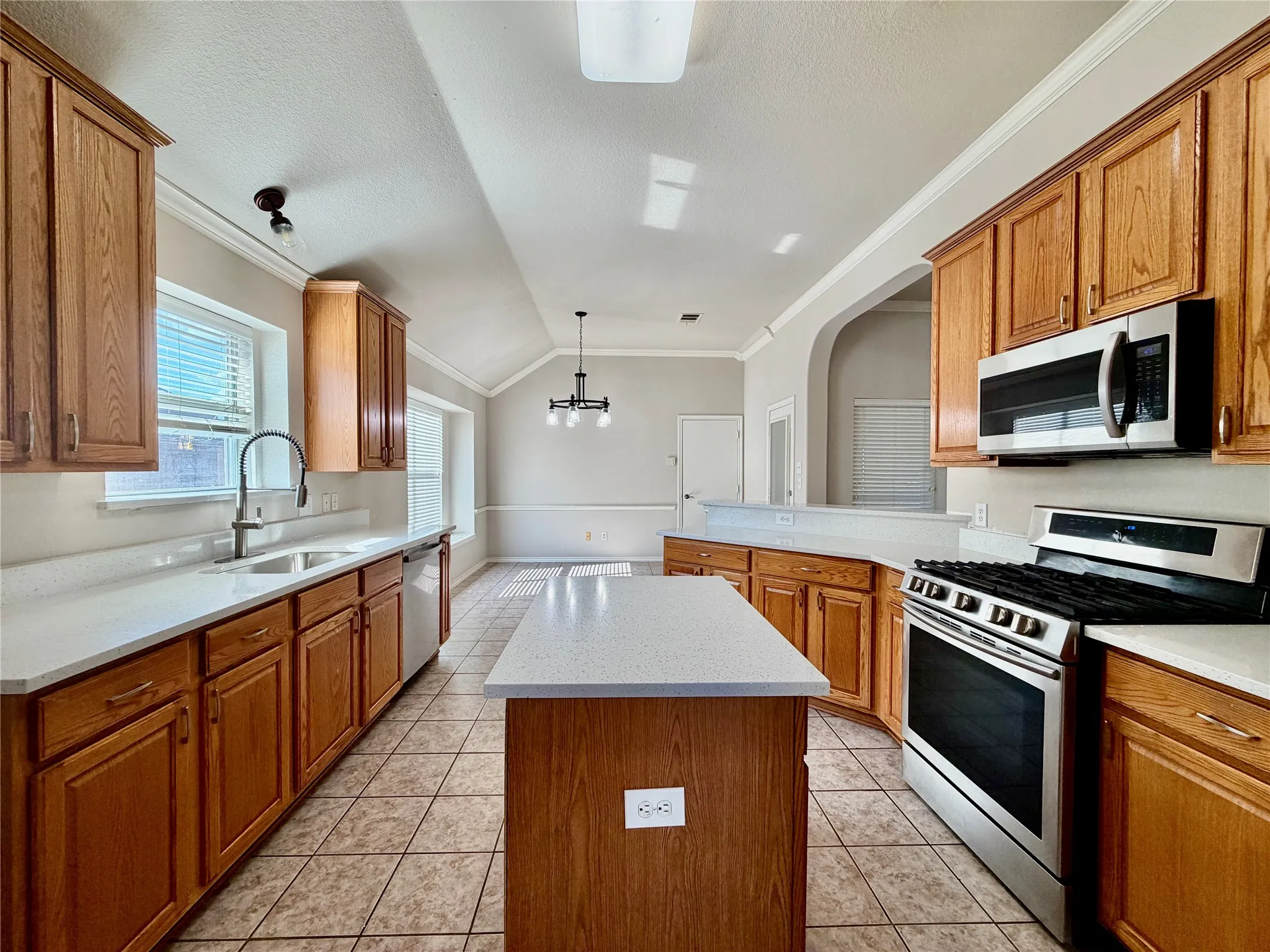 Single Family Residence For Rent in Dallas County , 4611 Harvest Lane, Sachse, Texas 75048, 4 Bedroom, 2 Bathroom, 1 Garage spaces, 2,159 Sqft, built in 2003, mls#21381191, Real Estate Agent in Sachse, Homes For Rent in Dallas county, Homes For Rent in Sachse, Realtor in Sachse Texas, Real Estate Brokerage Independent Realty Texas, Luminita Cordes Realtor