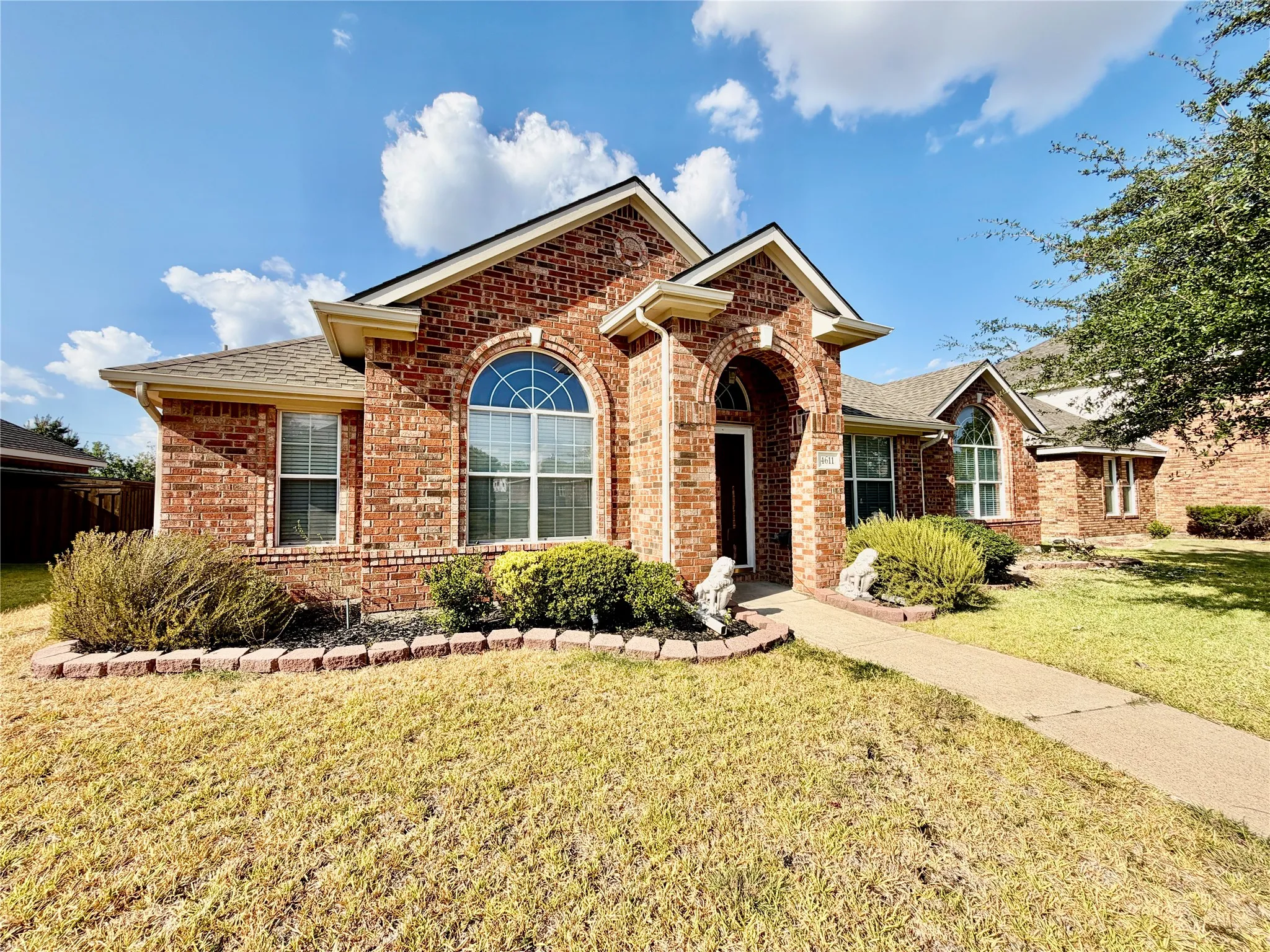 Single Family Residence For Rent in Dallas County , 4611 Harvest Lane, Sachse, Texas 75048, 4 Bedroom, 2 Bathroom, 1 Garage spaces, 2,159 Sqft, built in 2003, mls#21381191, Real Estate Agent in Sachse, Homes For Rent in Dallas county, Homes For Rent in Sachse, Realtor in Sachse Texas, Real Estate Brokerage Independent Realty Texas, Luminita Cordes Realtor
