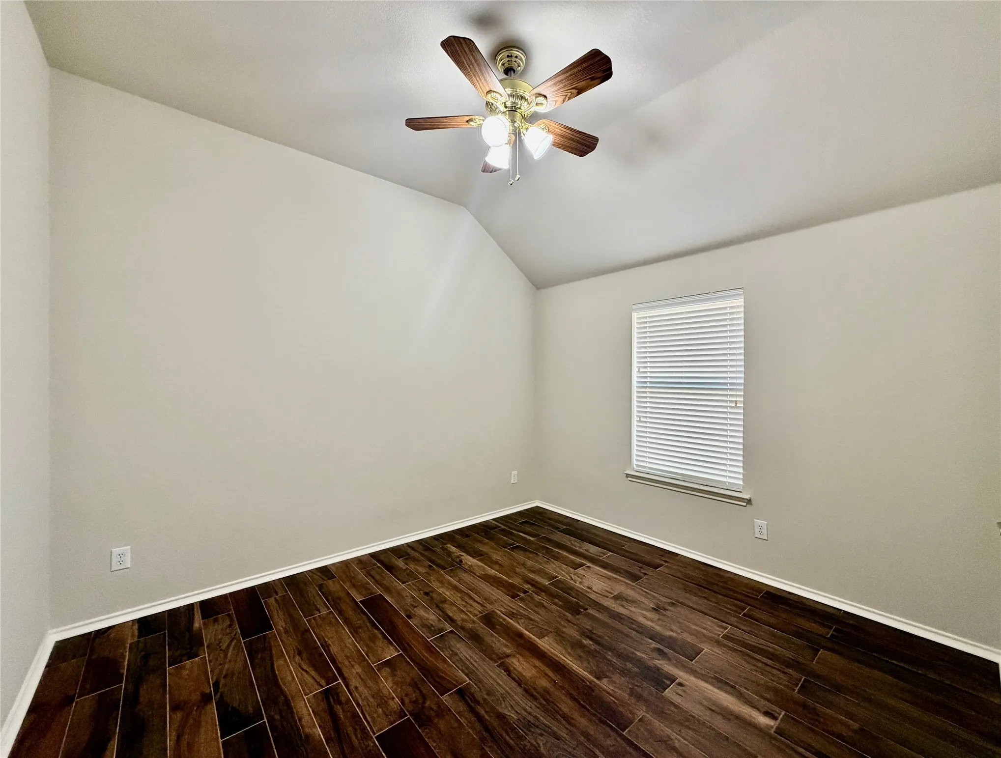 Single Family Residence For Rent in Dallas County , 4611 Harvest Lane, Sachse, Texas 75048, 4 Bedroom, 2 Bathroom, 1 Garage spaces, 2,159 Sqft, built in 2003, mls#21381191, Real Estate Agent in Sachse, Homes For Rent in Dallas county, Homes For Rent in Sachse, Realtor in Sachse Texas, Real Estate Brokerage Independent Realty Texas, Luminita Cordes Realtor
