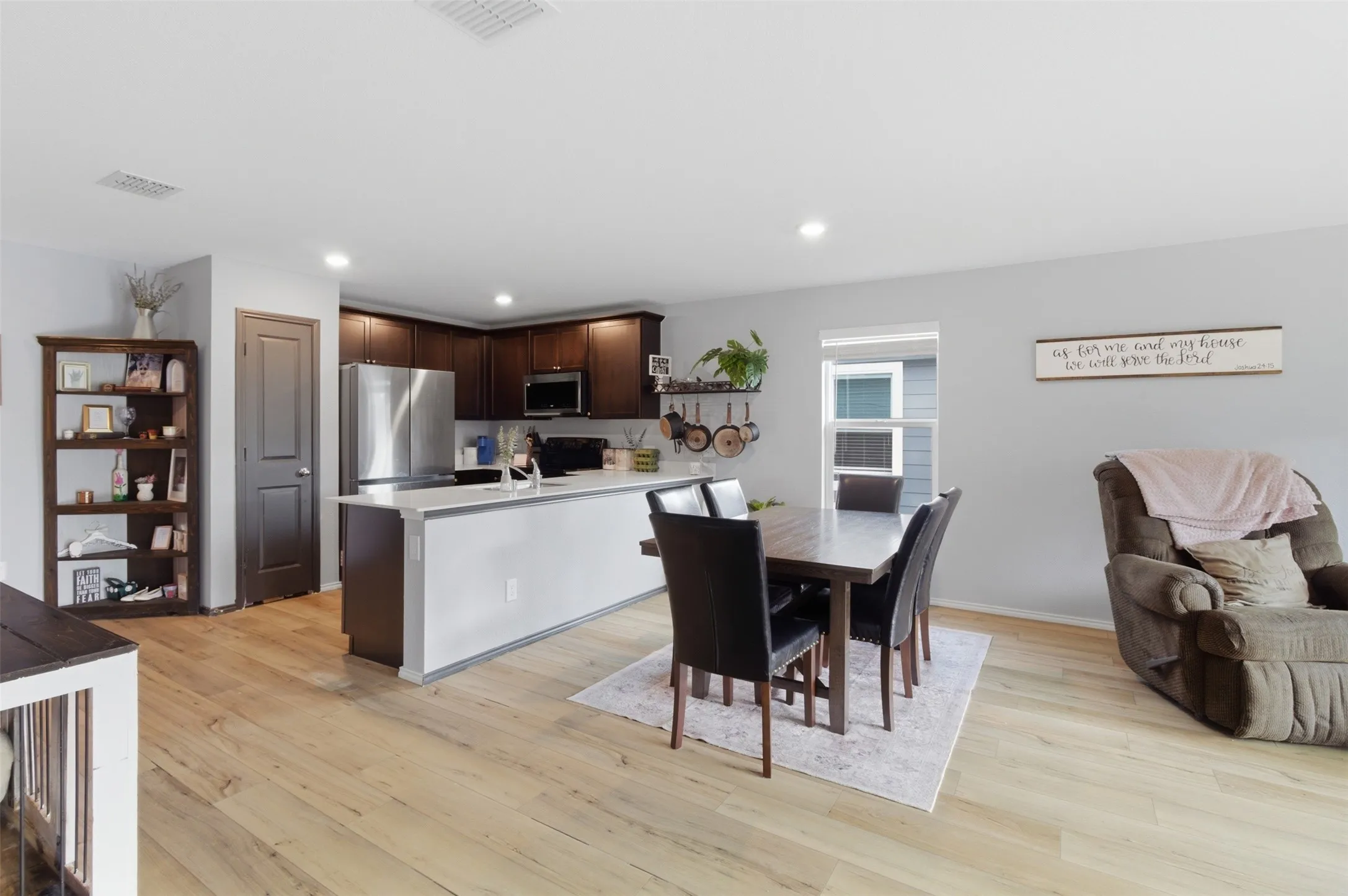 Single Family Residence For Rent in Collin County , 5309 Lavender Drive, Princeton, Texas 75407, 3 Bedroom, 2 Bathroom, 2 Garage spaces, 1,479 Sqft, built in 2021, mls#21381164, Real Estate Agent in Princeton, Homes For Rent in Collin county, Homes For Rent in Princeton, Realtor in Princeton Texas, Real Estate Brokerage Independent Realty Texas, Luminita Cordes Realtor