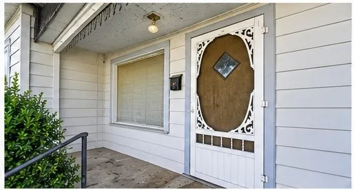 Single Family Residence For Sale in Callahan County , 525 Chestnut Street, Baird, Texas 79504, 3 Bedroom, 1 Bathroom, 1 Garage spaces, 1,162 Sqft, built in 1940, mls#21381187, Real Estate Agent in Baird, Homes For Sale in Callahan county, Homes For Sale in Baird, Realtor in Baird Texas, Real Estate Brokerage Independent Realty Texas, Luminita Cordes Realtor