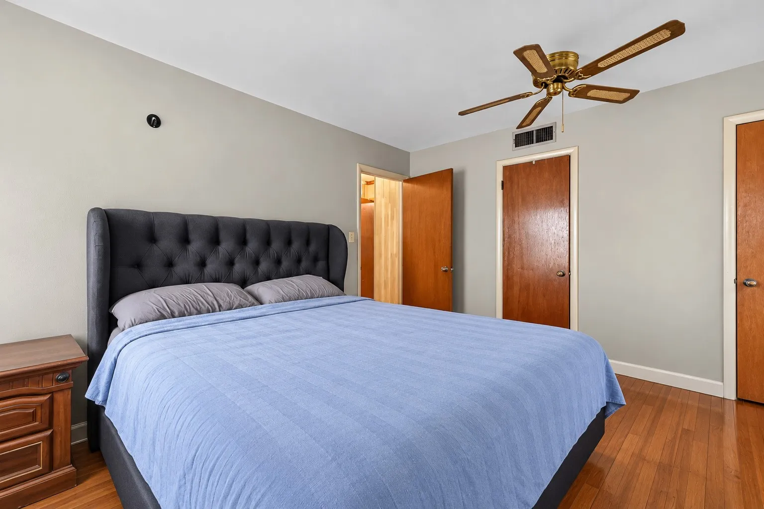 Single Family Residence For Sale in Callahan County , 525 Chestnut Street, Baird, Texas 79504, 3 Bedroom, 1 Bathroom, 1 Garage spaces, 1,162 Sqft, built in 1940, mls#21381187, Real Estate Agent in Baird, Homes For Sale in Callahan county, Homes For Sale in Baird, Realtor in Baird Texas, Real Estate Brokerage Independent Realty Texas, Luminita Cordes Realtor