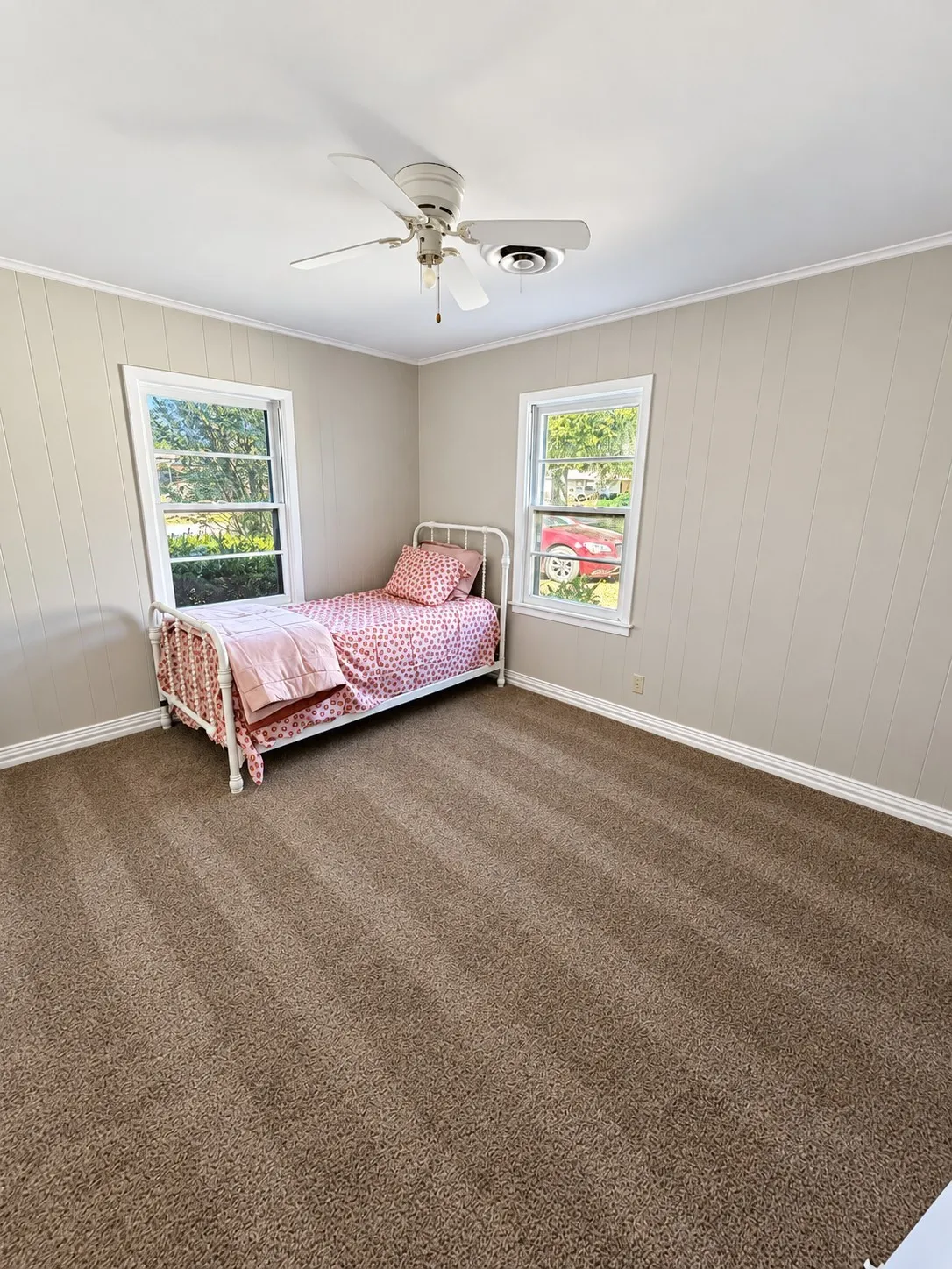 Single Family Residence For Sale in Clay County , 1109 E Ikard Street, Henrietta, Texas 76365, 3 Bedroom, 2 Bathroom, Garage spaces, 1,236 Sqft, built in 1954, mls#21381196, Real Estate Agent in Henrietta, Homes For Sale in Clay county, Homes For Sale in Henrietta, Realtor in Henrietta Texas, Real Estate Brokerage Independent Realty Texas, Luminita Cordes Realtor