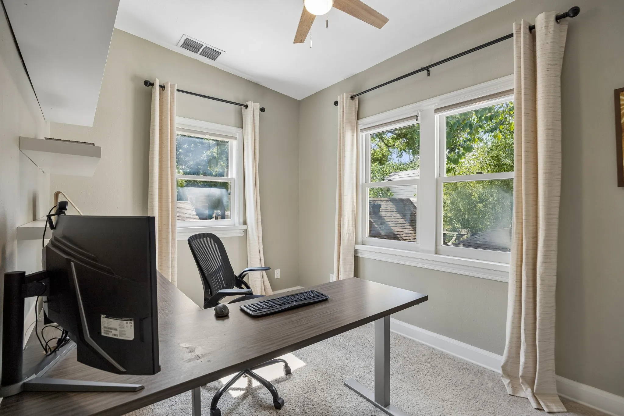 Office could serve as a nursery room.