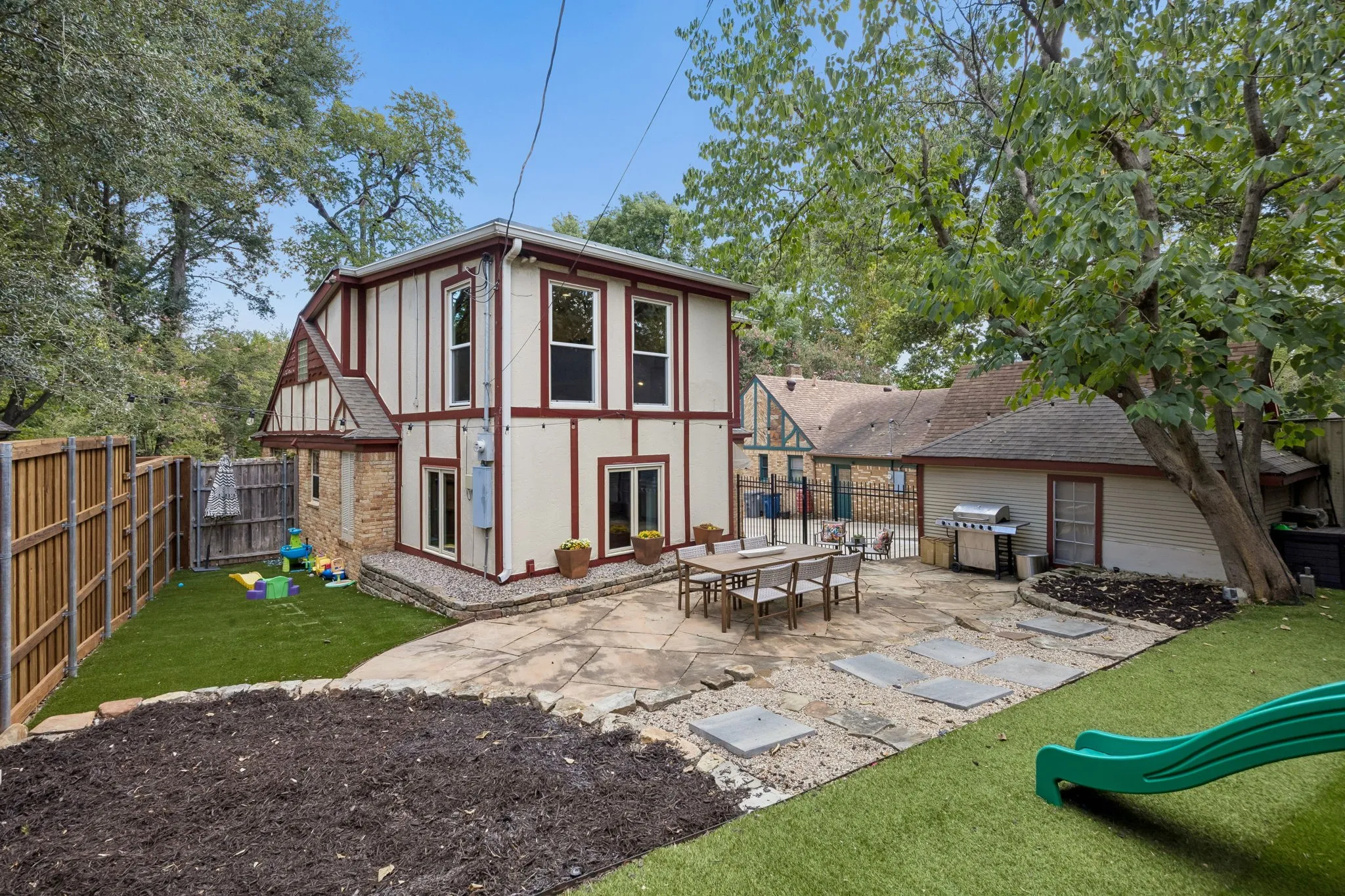 Great backyard. Pool plans already permitted by city available.