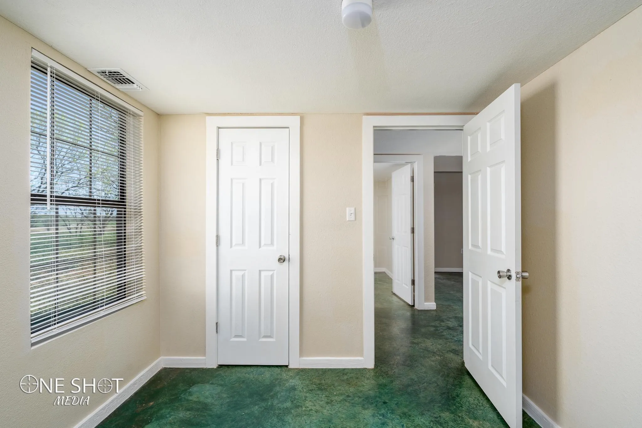 Single Family Residence For Rent in Taylor County , 542 Mccartney Lane, Tye, Texas 79563, 3 Bedroom, 2 Bathroom, Garage spaces, 1,650 Sqft, built in 2009, mls#21381202, Real Estate Agent in Tye, Homes For Rent in Taylor county, Homes For Rent in Tye, Realtor in Tye Texas, Real Estate Brokerage Independent Realty Texas, Luminita Cordes Realtor