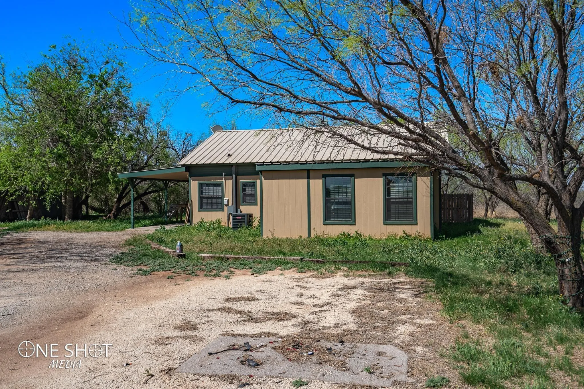 Single Family Residence For Rent in Taylor County , 542 Mccartney Lane, Tye, Texas 79563, 3 Bedroom, 2 Bathroom, Garage spaces, 1,650 Sqft, built in 2009, mls#21381202, Real Estate Agent in Tye, Homes For Rent in Taylor county, Homes For Rent in Tye, Realtor in Tye Texas, Real Estate Brokerage Independent Realty Texas, Luminita Cordes Realtor