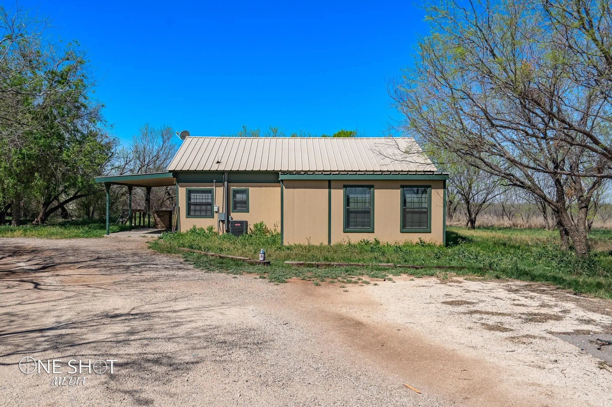 Single Family Residence For Rent in Taylor County , 542 Mccartney Lane, Tye, Texas 79563, 3 Bedroom, 2 Bathroom, Garage spaces, 1,650 Sqft, built in 2009, mls#21381202, Real Estate Agent in Tye, Homes For Rent in Taylor county, Homes For Rent in Tye, Realtor in Tye Texas, Real Estate Brokerage Independent Realty Texas, Luminita Cordes Realtor