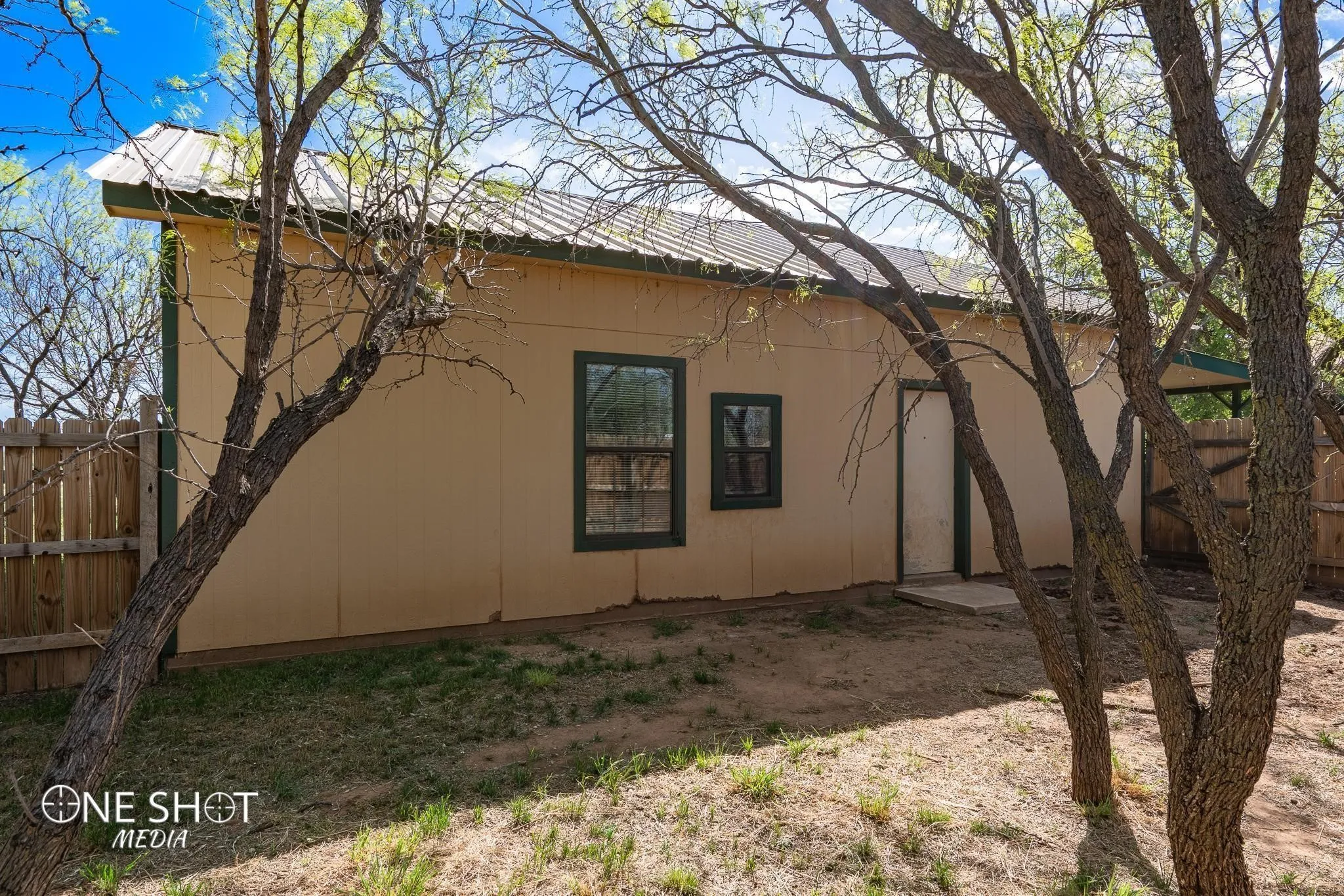 Single Family Residence For Rent in Taylor County , 542 Mccartney Lane, Tye, Texas 79563, 3 Bedroom, 2 Bathroom, Garage spaces, 1,650 Sqft, built in 2009, mls#21381202, Real Estate Agent in Tye, Homes For Rent in Taylor county, Homes For Rent in Tye, Realtor in Tye Texas, Real Estate Brokerage Independent Realty Texas, Luminita Cordes Realtor