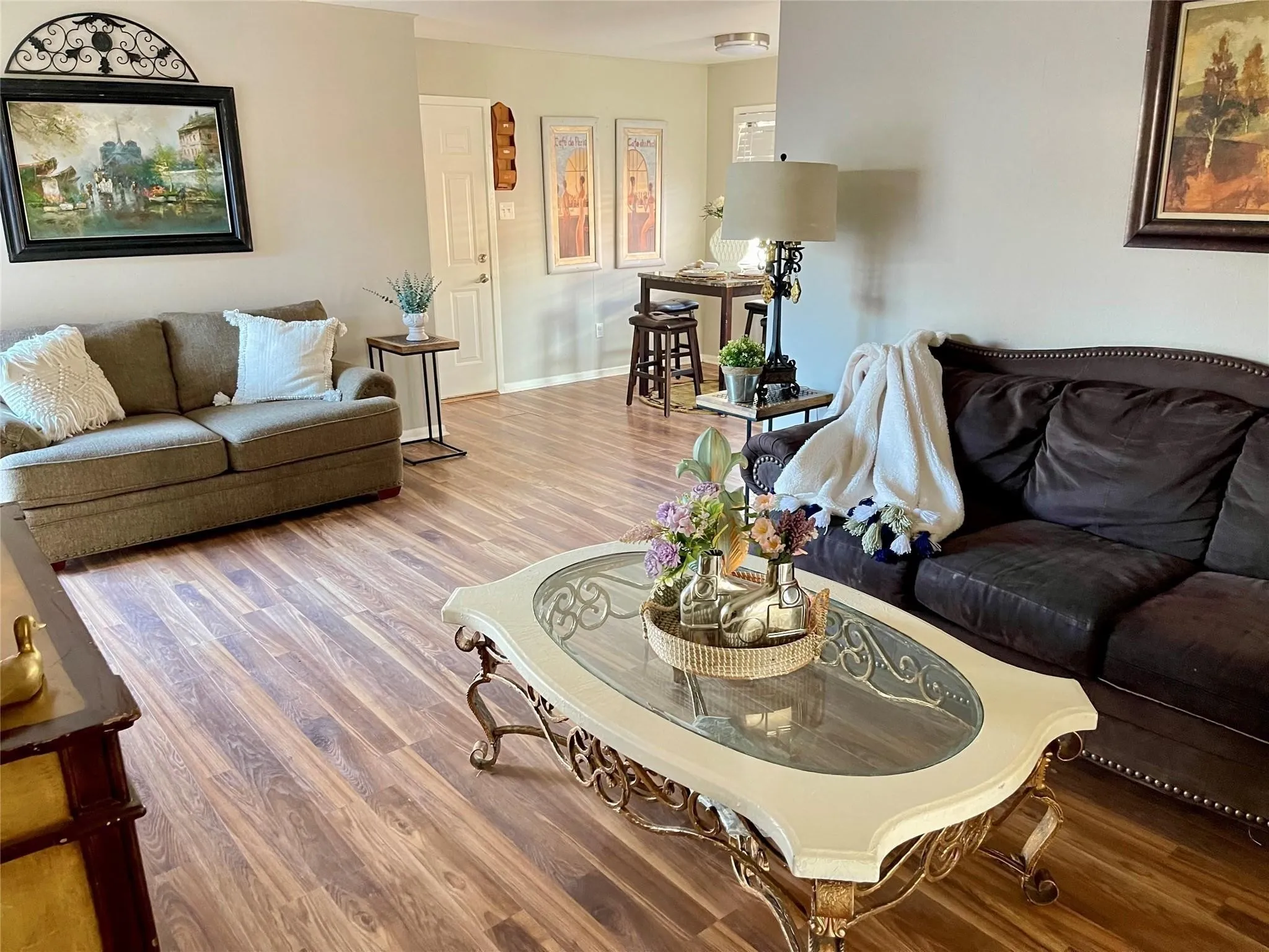 Single Family Residence For Rent in Grayson County , 903 Seymore Circle, Denison, Texas 75020, 3 Bedroom, 2 Bathroom, 2 Garage spaces, 1,583 Sqft, built in 1966, mls#21381215, Real Estate Agent in Denison, Homes For Rent in Grayson county, Homes For Rent in Denison, Realtor in Denison Texas, Real Estate Brokerage Independent Realty Texas, Luminita Cordes Realtor