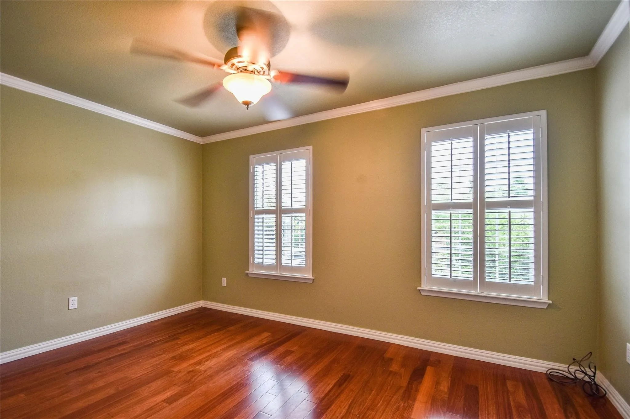 Townhouse For Rent in Tarrant County , 87 Winchester Drive, Euless, Texas 76039, 2 Bedroom, 2 Bathroom, Garage spaces, 1,120 Sqft, built in 1983, mls#21381219, Real Estate Agent in Euless, Homes For Rent in Tarrant county, Homes For Rent in Euless, Realtor in Euless Texas, Real Estate Brokerage Independent Realty Texas, Luminita Cordes Realtor