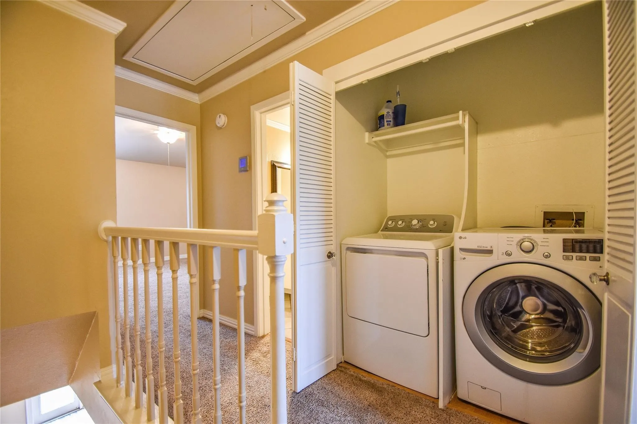 Townhouse For Rent in Tarrant County , 87 Winchester Drive, Euless, Texas 76039, 2 Bedroom, 2 Bathroom, Garage spaces, 1,120 Sqft, built in 1983, mls#21381219, Real Estate Agent in Euless, Homes For Rent in Tarrant county, Homes For Rent in Euless, Realtor in Euless Texas, Real Estate Brokerage Independent Realty Texas, Luminita Cordes Realtor