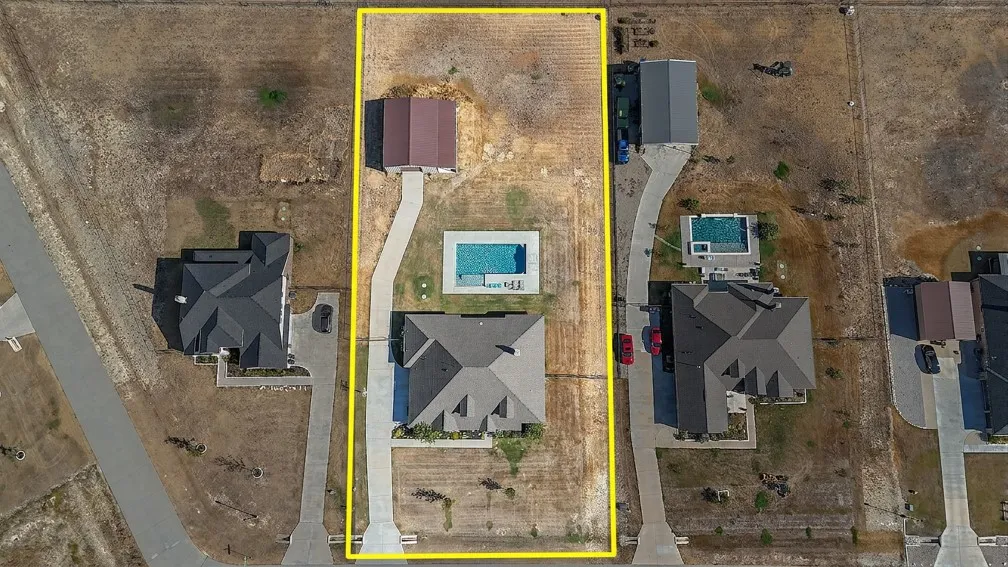 Estimated property line
