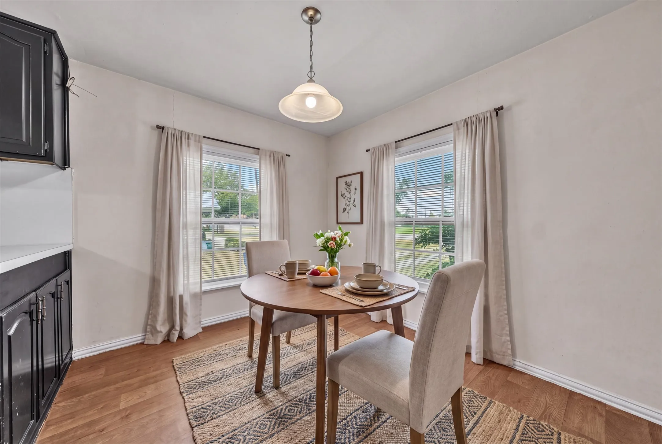 Single Family Residence For Rent in Tarrant County , 107 Brown Street, Mansfield, Texas 76063, 3 Bedroom, 2 Bathroom, Garage spaces, 1,288 Sqft, built in 1930, mls#21381205, Real Estate Agent in Mansfield, Homes For Rent in Tarrant county, Homes For Rent in Mansfield, Realtor in Mansfield Texas, Real Estate Brokerage Independent Realty Texas, Luminita Cordes Realtor