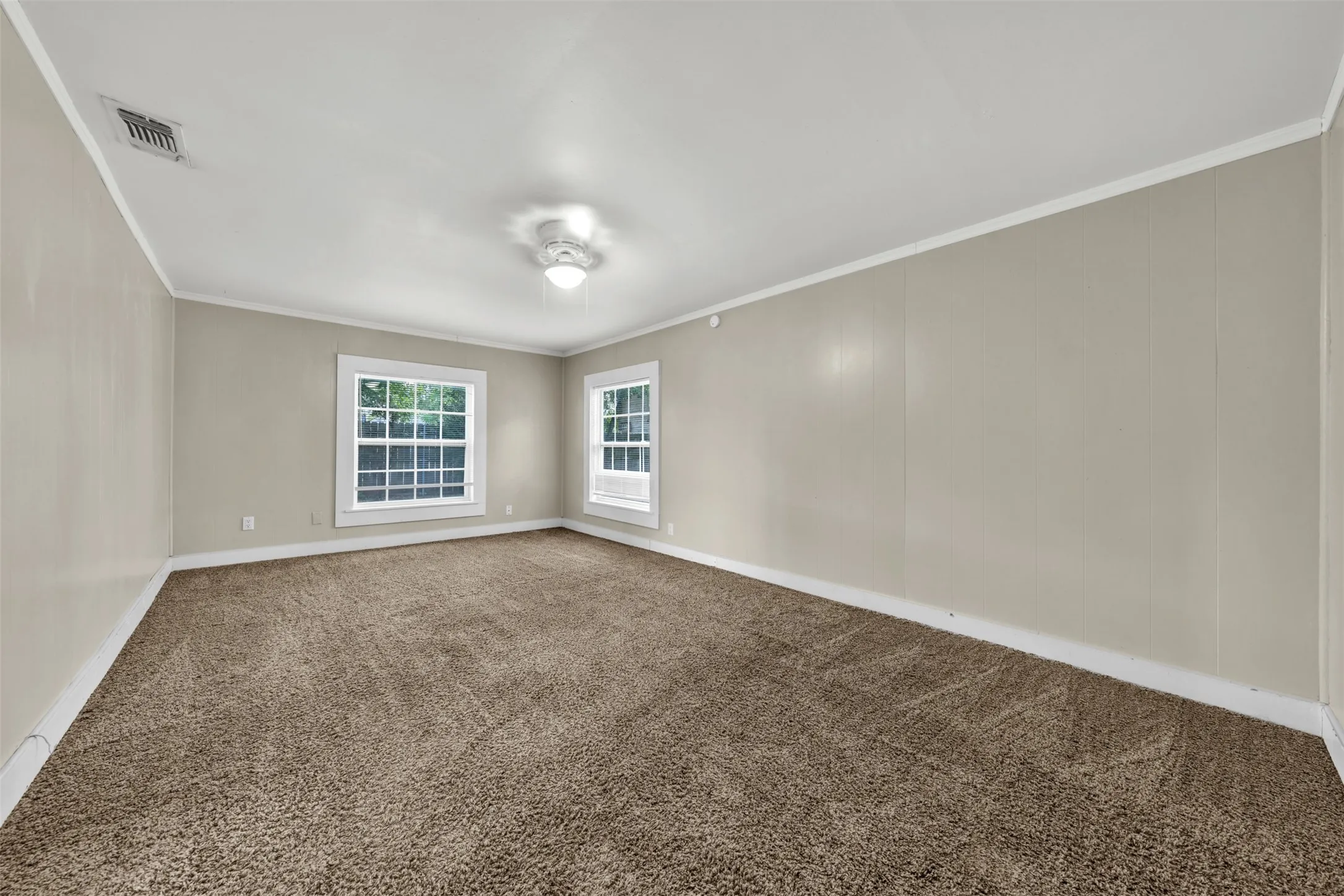 Single Family Residence For Rent in Tarrant County , 107 Brown Street, Mansfield, Texas 76063, 3 Bedroom, 2 Bathroom, Garage spaces, 1,288 Sqft, built in 1930, mls#21381205, Real Estate Agent in Mansfield, Homes For Rent in Tarrant county, Homes For Rent in Mansfield, Realtor in Mansfield Texas, Real Estate Brokerage Independent Realty Texas, Luminita Cordes Realtor