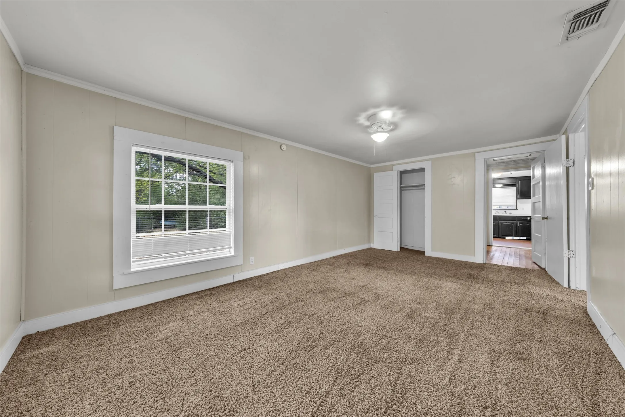 Single Family Residence For Rent in Tarrant County , 107 Brown Street, Mansfield, Texas 76063, 3 Bedroom, 2 Bathroom, Garage spaces, 1,288 Sqft, built in 1930, mls#21381205, Real Estate Agent in Mansfield, Homes For Rent in Tarrant county, Homes For Rent in Mansfield, Realtor in Mansfield Texas, Real Estate Brokerage Independent Realty Texas, Luminita Cordes Realtor