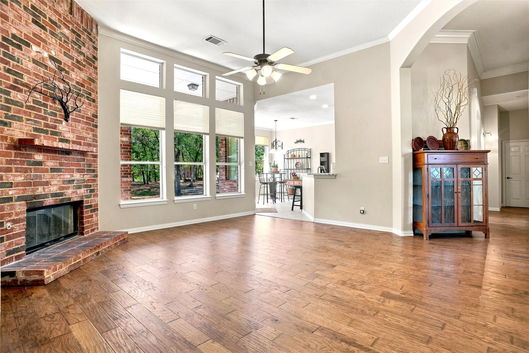Single Family Residence For Sale in Parker County , 676 Boling Ranch Road, Azle, Texas 76020, 4 Bedroom, 3 Bathroom, 3 Garage spaces, 3,461 Sqft, built in 2002, mls#21370470, Real Estate Agent in Azle, Homes For Sale in Parker county, Homes For Sale in Azle, Realtor in Azle Texas, Real Estate Brokerage Independent Realty Texas, Luminita Cordes Realtor