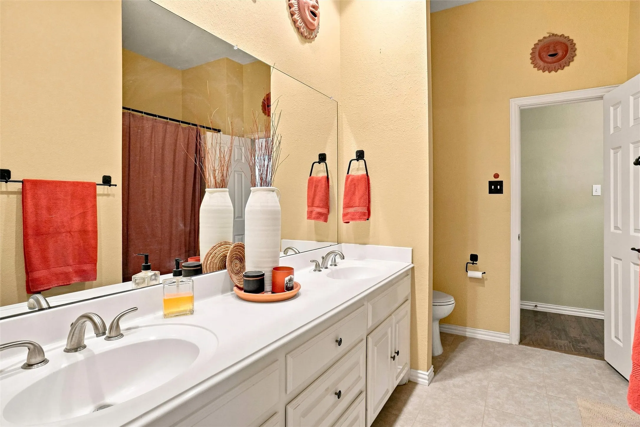 Single Family Residence For Sale in Parker County , 676 Boling Ranch Road, Azle, Texas 76020, 4 Bedroom, 3 Bathroom, 3 Garage spaces, 3,461 Sqft, built in 2002, mls#21370470, Real Estate Agent in Azle, Homes For Sale in Parker county, Homes For Sale in Azle, Realtor in Azle Texas, Real Estate Brokerage Independent Realty Texas, Luminita Cordes Realtor