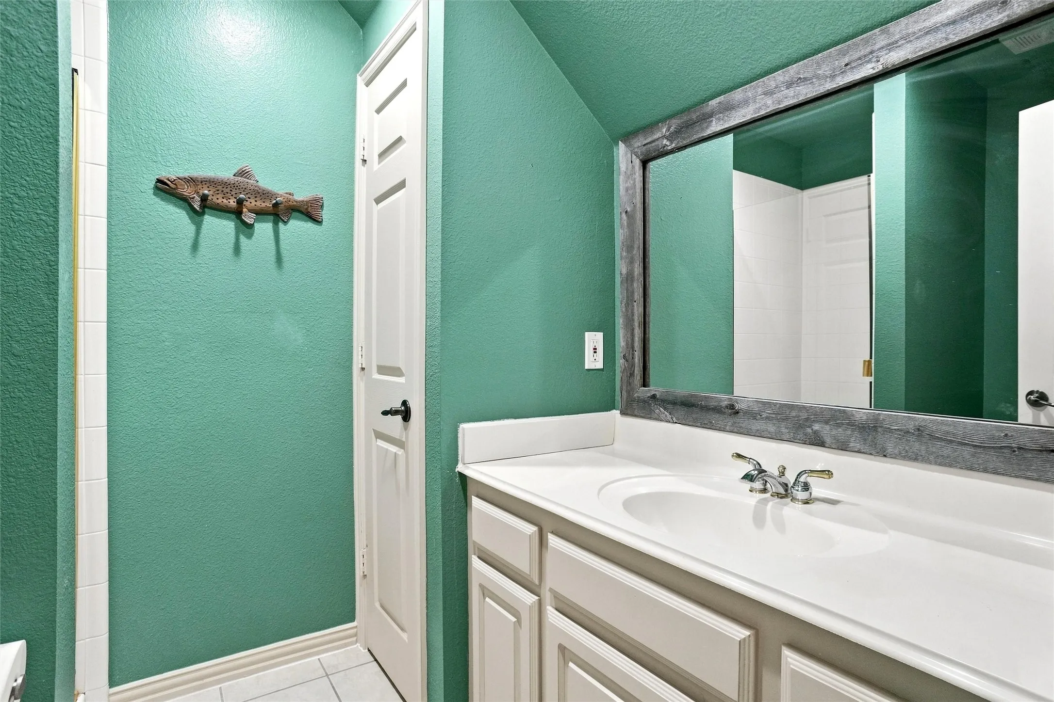 Single Family Residence For Sale in Parker County , 676 Boling Ranch Road, Azle, Texas 76020, 4 Bedroom, 3 Bathroom, 3 Garage spaces, 3,461 Sqft, built in 2002, mls#21370470, Real Estate Agent in Azle, Homes For Sale in Parker county, Homes For Sale in Azle, Realtor in Azle Texas, Real Estate Brokerage Independent Realty Texas, Luminita Cordes Realtor