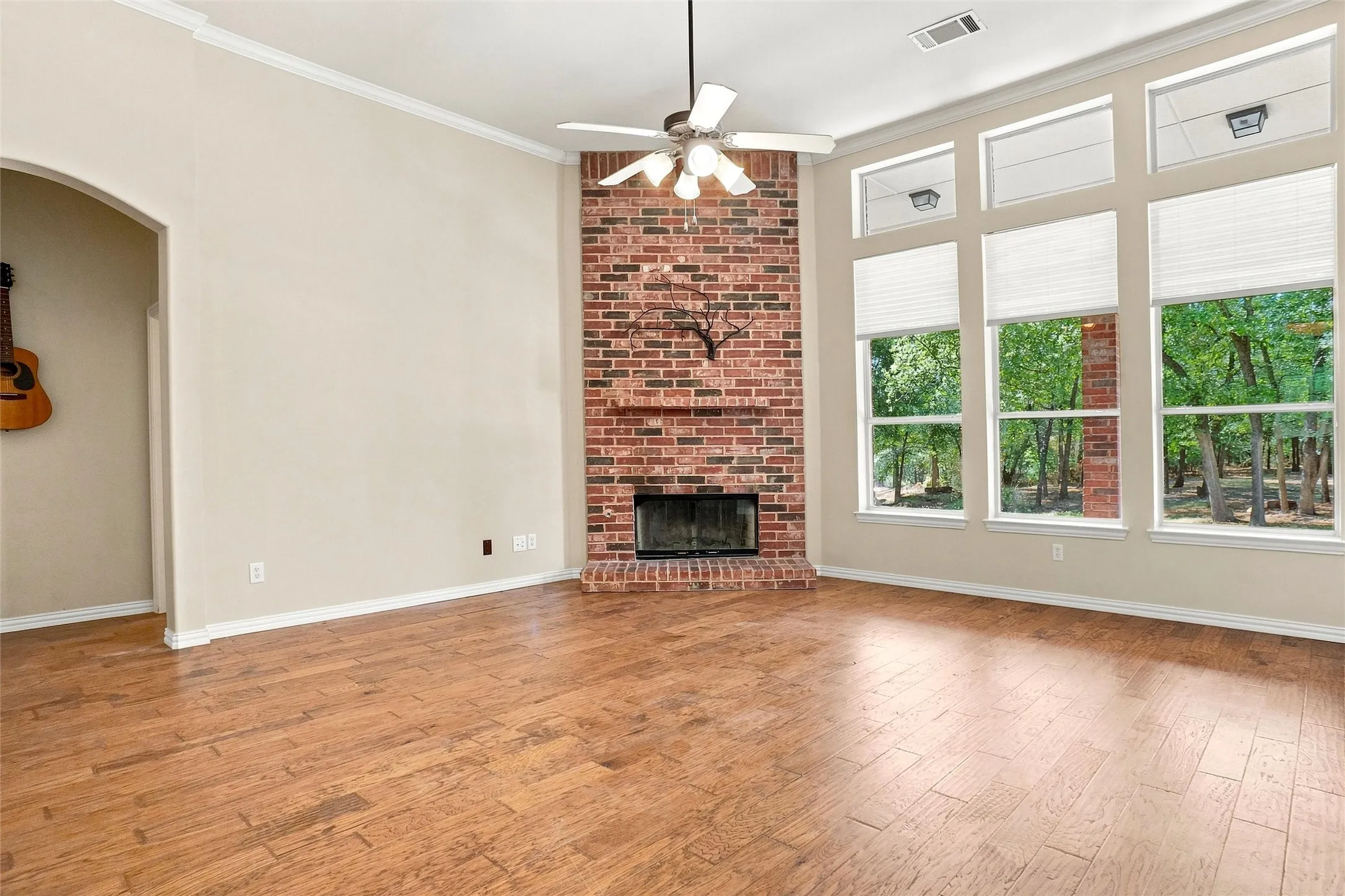 Single Family Residence For Sale in Parker County , 676 Boling Ranch Road, Azle, Texas 76020, 4 Bedroom, 3 Bathroom, 3 Garage spaces, 3,461 Sqft, built in 2002, mls#21370470, Real Estate Agent in Azle, Homes For Sale in Parker county, Homes For Sale in Azle, Realtor in Azle Texas, Real Estate Brokerage Independent Realty Texas, Luminita Cordes Realtor