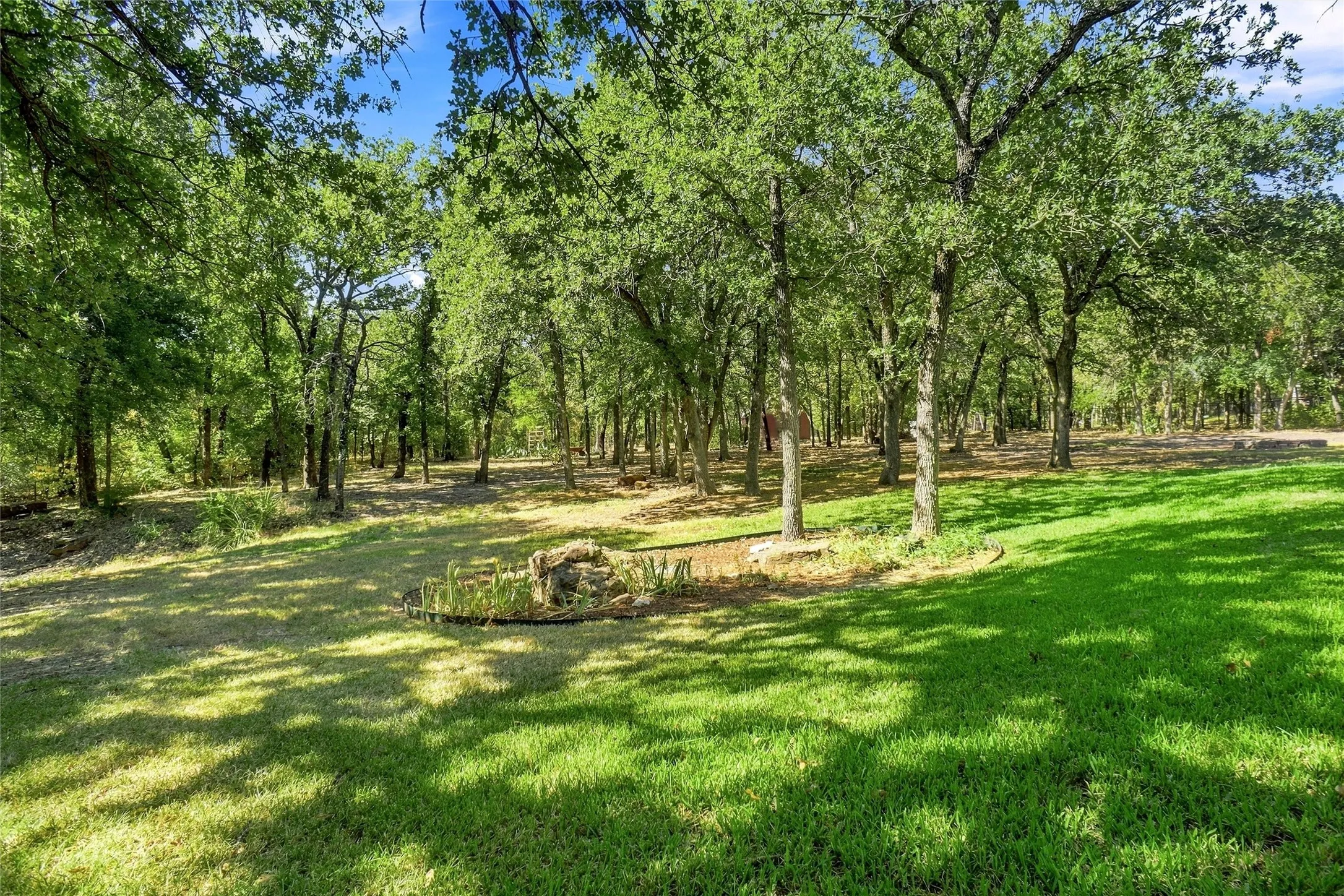 Single Family Residence For Sale in Parker County , 676 Boling Ranch Road, Azle, Texas 76020, 4 Bedroom, 3 Bathroom, 3 Garage spaces, 3,461 Sqft, built in 2002, mls#21370470, Real Estate Agent in Azle, Homes For Sale in Parker county, Homes For Sale in Azle, Realtor in Azle Texas, Real Estate Brokerage Independent Realty Texas, Luminita Cordes Realtor