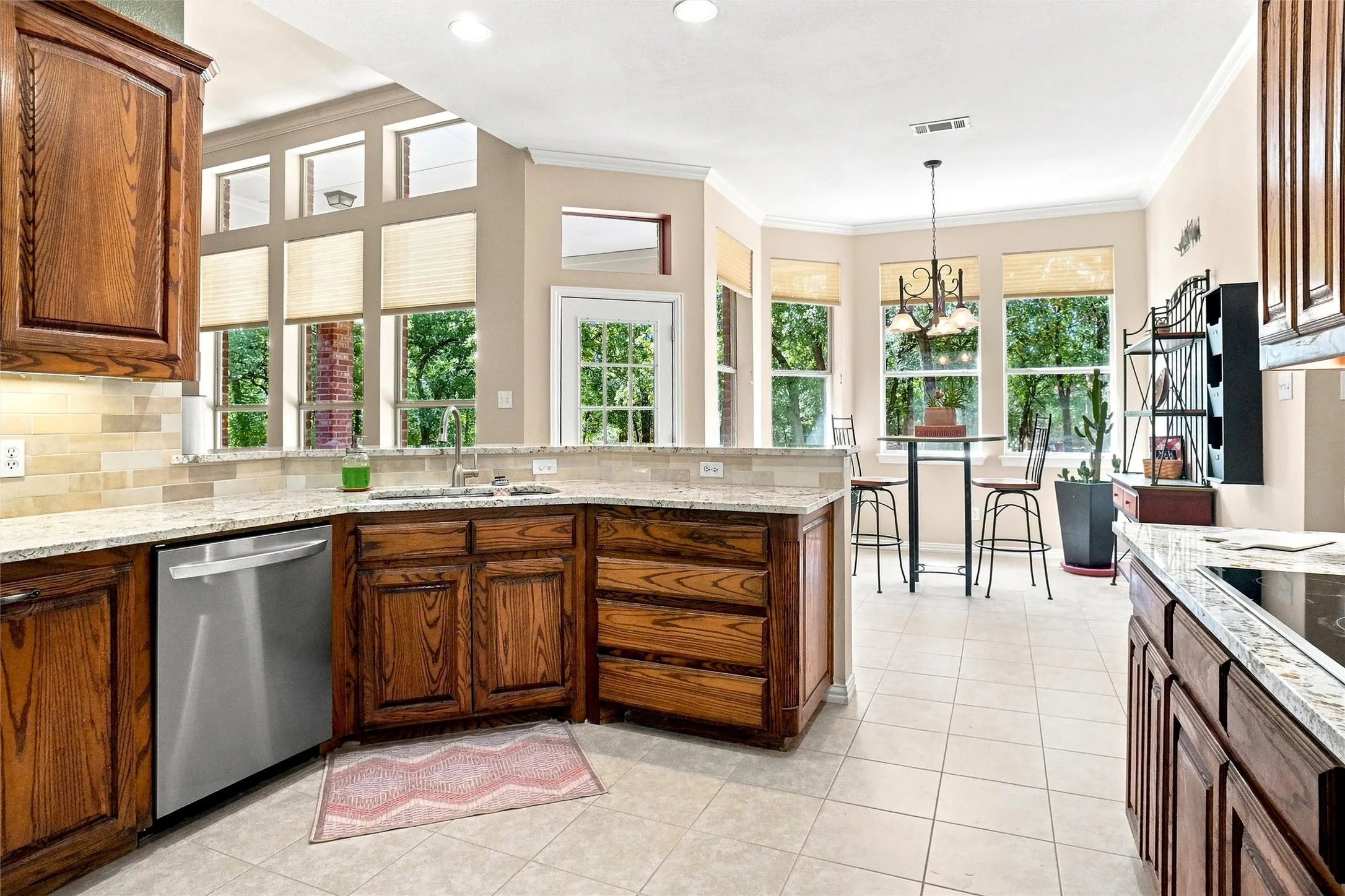 Single Family Residence For Sale in Parker County , 676 Boling Ranch Road, Azle, Texas 76020, 4 Bedroom, 3 Bathroom, 3 Garage spaces, 3,461 Sqft, built in 2002, mls#21370470, Real Estate Agent in Azle, Homes For Sale in Parker county, Homes For Sale in Azle, Realtor in Azle Texas, Real Estate Brokerage Independent Realty Texas, Luminita Cordes Realtor