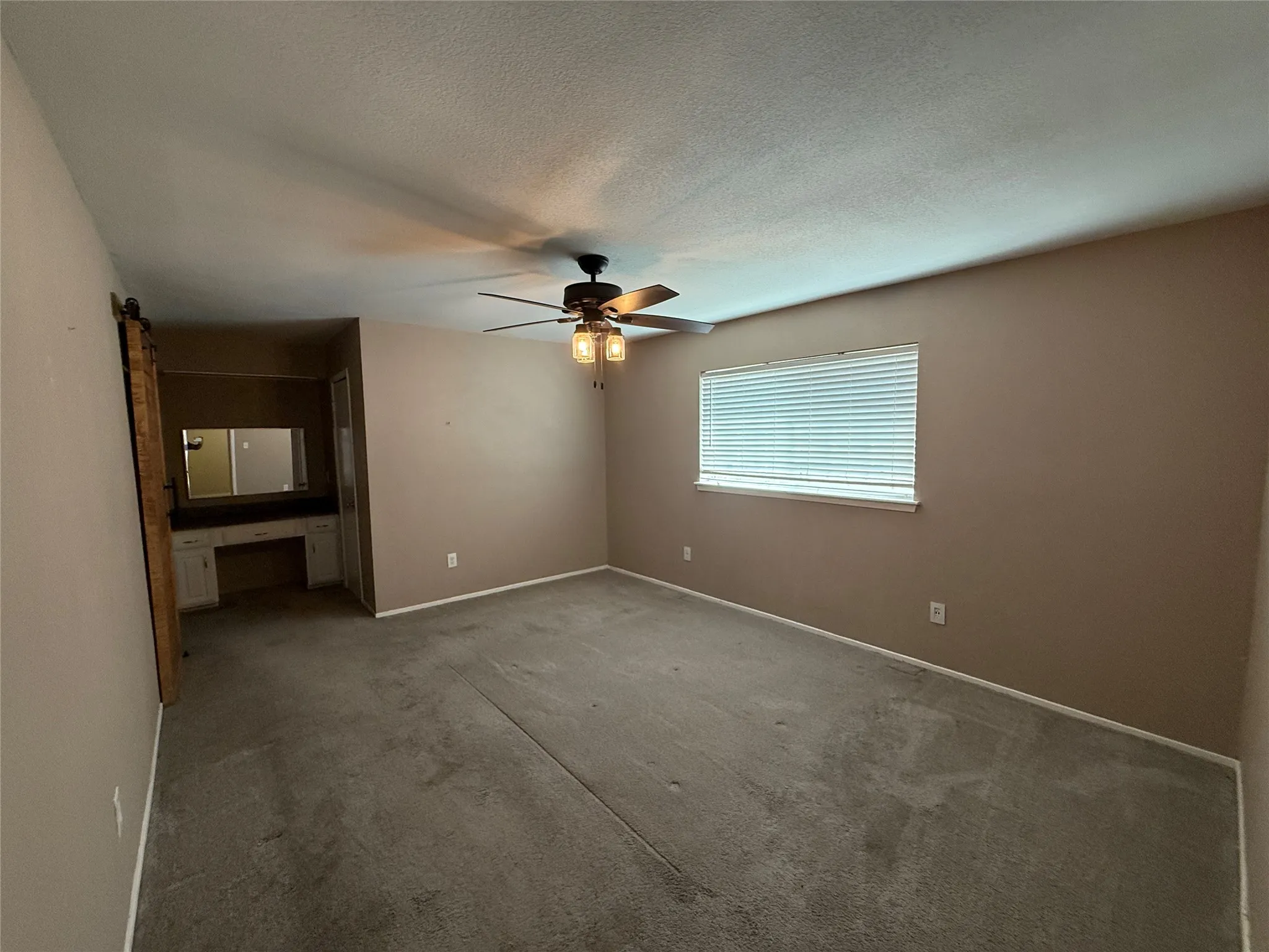 Single Family Residence For Sale in Tarrant County , 355 Ridgecrest Drive, Saginaw, Texas 76179, 3 Bedroom, 2 Bathroom, 2 Garage spaces, 1,439 Sqft, built in 1980, mls#21381214, Real Estate Agent in Saginaw, Homes For Sale in Tarrant county, Homes For Sale in Saginaw, Realtor in Saginaw Texas, Real Estate Brokerage Independent Realty Texas, Luminita Cordes Realtor