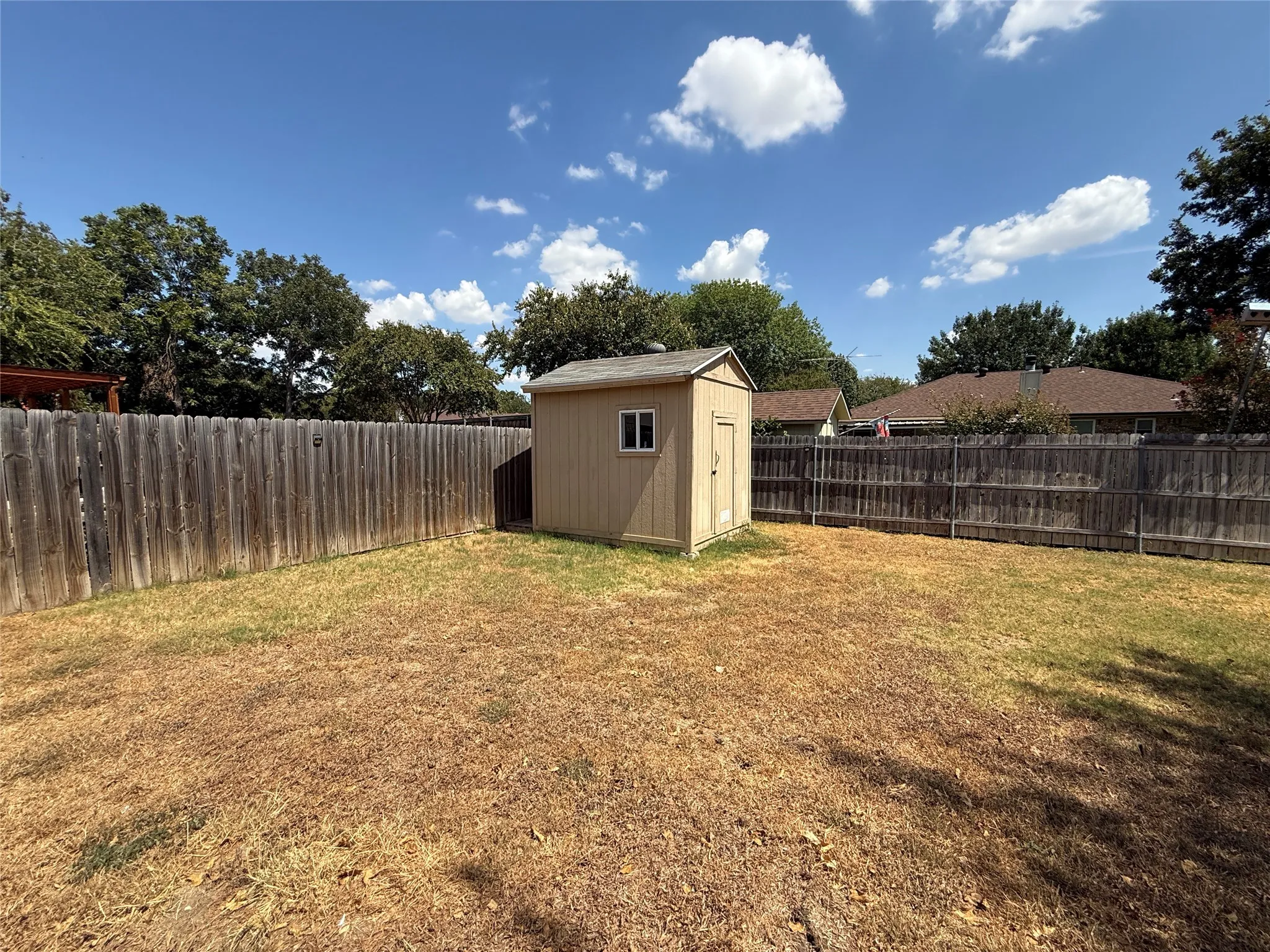 Single Family Residence For Sale in Tarrant County , 355 Ridgecrest Drive, Saginaw, Texas 76179, 3 Bedroom, 2 Bathroom, 2 Garage spaces, 1,439 Sqft, built in 1980, mls#21381214, Real Estate Agent in Saginaw, Homes For Sale in Tarrant county, Homes For Sale in Saginaw, Realtor in Saginaw Texas, Real Estate Brokerage Independent Realty Texas, Luminita Cordes Realtor