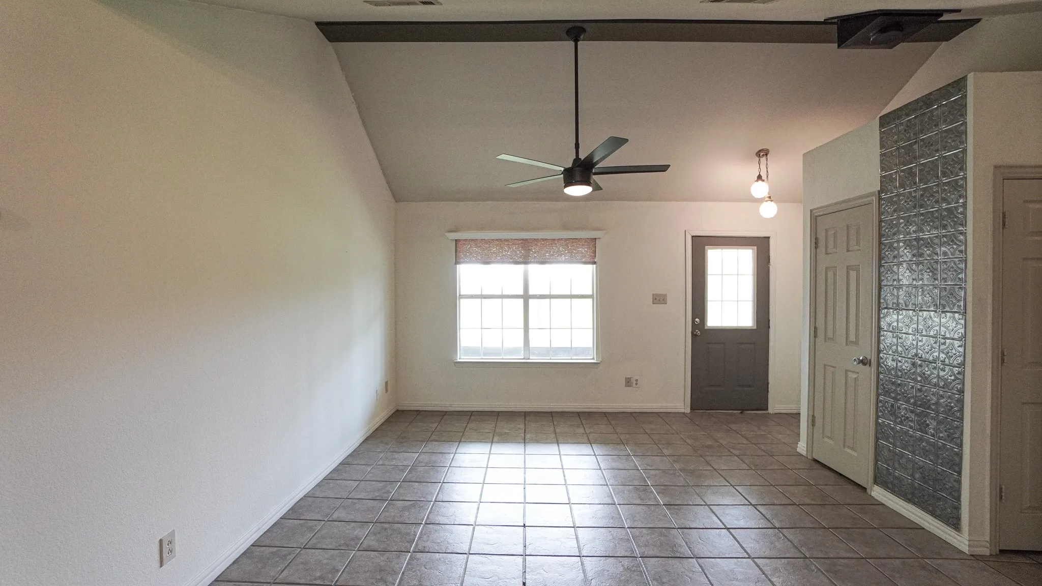 Single Family Residence For Rent in Rockwall County , 1044 N King Road, Fate, Texas 75189, 2 Bedroom, 1 Bathroom, Garage spaces, 864 Sqft, built in 2001, mls#21380903, Real Estate Agent in Fate, Homes For Rent in Rockwall county, Homes For Rent in Fate, Realtor in Fate Texas, Real Estate Brokerage Independent Realty Texas, Luminita Cordes Realtor