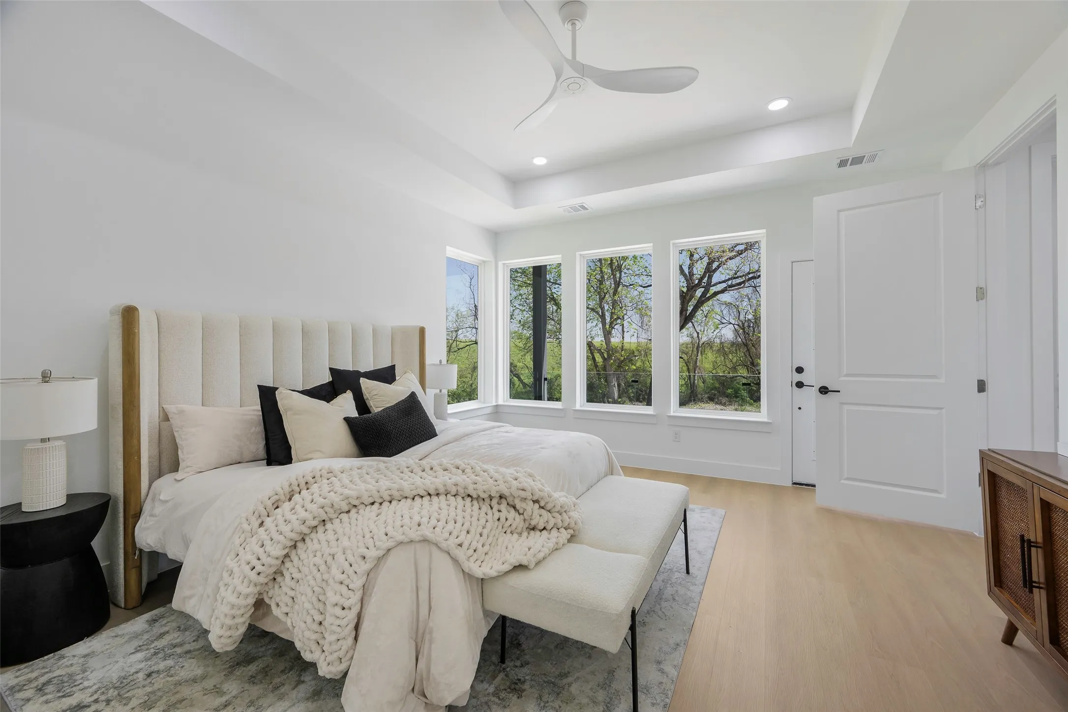Single Family Residence For Sale in Dallas County , 459 Hart Street, Dallas, Texas 75203, 4 Bedroom, 3 Bathroom, 2 Garage spaces, 2,400 Sqft, built in 2025, mls#21381235, Real Estate Agent in Dallas, Homes For Sale in Dallas county, Homes For Sale in Dallas, Realtor in Dallas Texas, Real Estate Brokerage Independent Realty Texas, Luminita Cordes Realtor