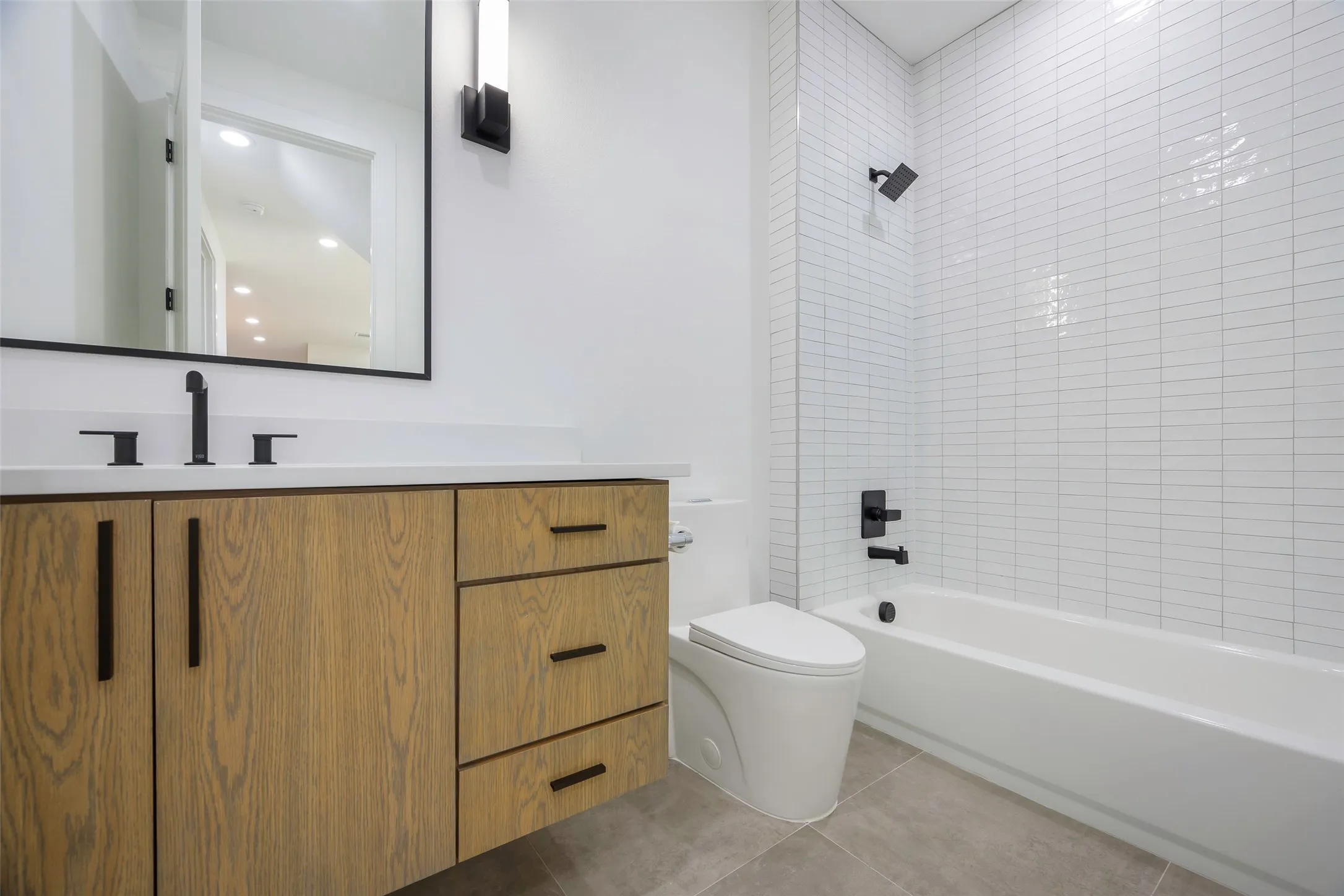 Single Family Residence For Sale in Dallas County , 459 Hart Street, Dallas, Texas 75203, 4 Bedroom, 3 Bathroom, 2 Garage spaces, 2,400 Sqft, built in 2025, mls#21381235, Real Estate Agent in Dallas, Homes For Sale in Dallas county, Homes For Sale in Dallas, Realtor in Dallas Texas, Real Estate Brokerage Independent Realty Texas, Luminita Cordes Realtor