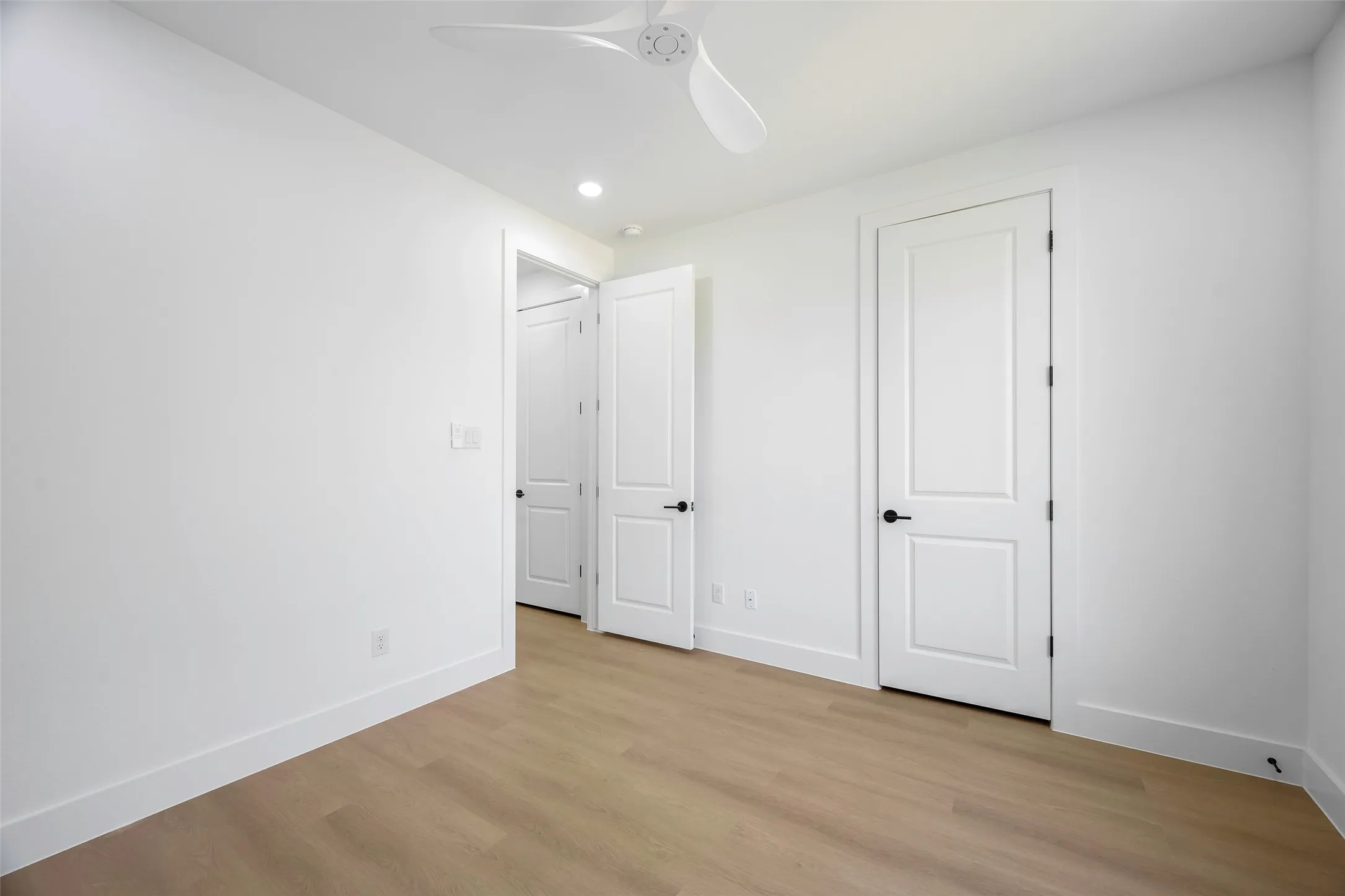 Single Family Residence For Sale in Dallas County , 459 Hart Street, Dallas, Texas 75203, 4 Bedroom, 3 Bathroom, 2 Garage spaces, 2,400 Sqft, built in 2025, mls#21381235, Real Estate Agent in Dallas, Homes For Sale in Dallas county, Homes For Sale in Dallas, Realtor in Dallas Texas, Real Estate Brokerage Independent Realty Texas, Luminita Cordes Realtor