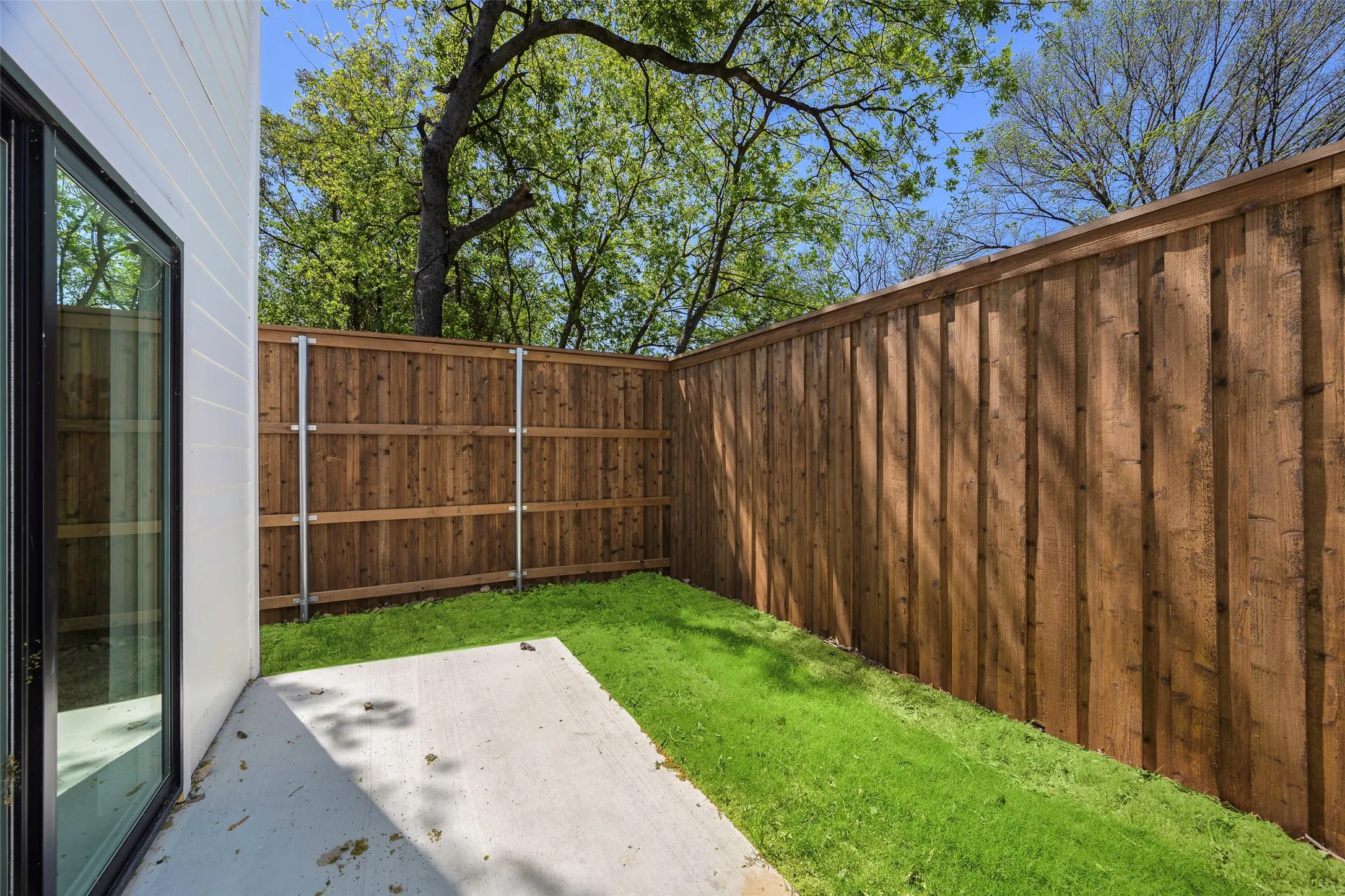 Single Family Residence For Sale in Dallas County , 459 Hart Street, Dallas, Texas 75203, 4 Bedroom, 3 Bathroom, 2 Garage spaces, 2,400 Sqft, built in 2025, mls#21381235, Real Estate Agent in Dallas, Homes For Sale in Dallas county, Homes For Sale in Dallas, Realtor in Dallas Texas, Real Estate Brokerage Independent Realty Texas, Luminita Cordes Realtor