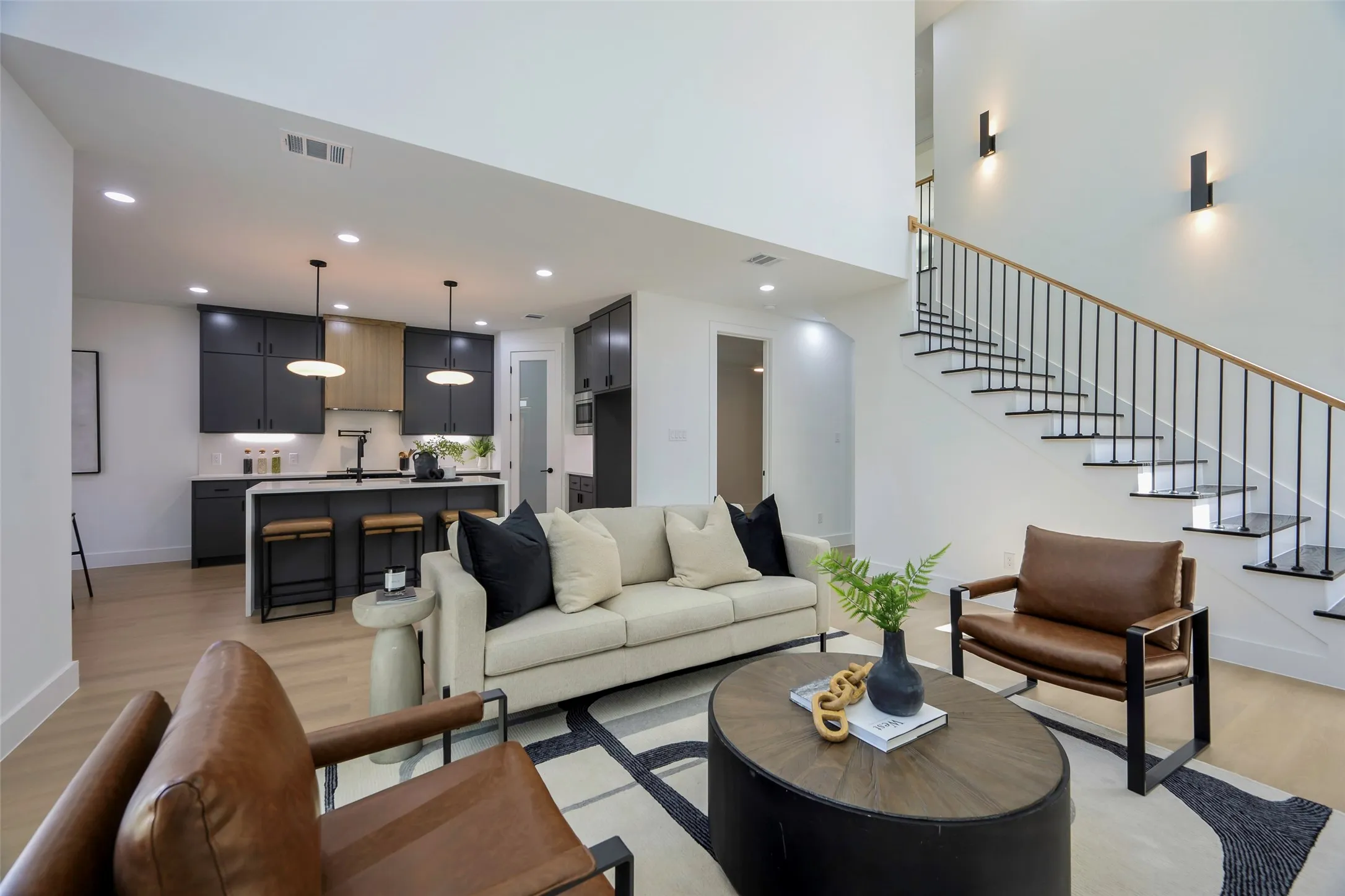 Single Family Residence For Sale in Dallas County , 459 Hart Street, Dallas, Texas 75203, 4 Bedroom, 3 Bathroom, 2 Garage spaces, 2,400 Sqft, built in 2025, mls#21381235, Real Estate Agent in Dallas, Homes For Sale in Dallas county, Homes For Sale in Dallas, Realtor in Dallas Texas, Real Estate Brokerage Independent Realty Texas, Luminita Cordes Realtor