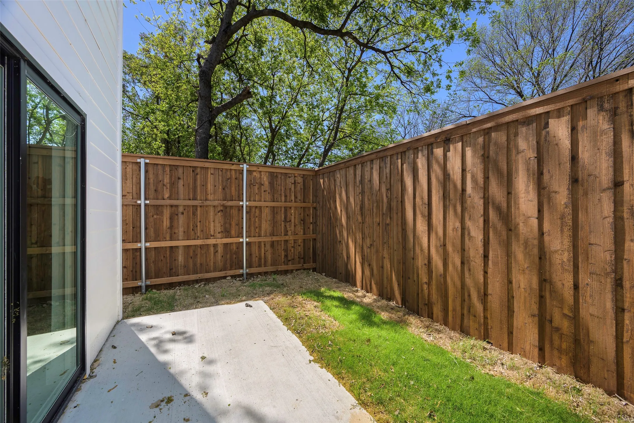 Single Family Residence For Sale in Dallas County , 459 Hart Street, Dallas, Texas 75203, 4 Bedroom, 3 Bathroom, 2 Garage spaces, 2,400 Sqft, built in 2025, mls#21381235, Real Estate Agent in Dallas, Homes For Sale in Dallas county, Homes For Sale in Dallas, Realtor in Dallas Texas, Real Estate Brokerage Independent Realty Texas, Luminita Cordes Realtor