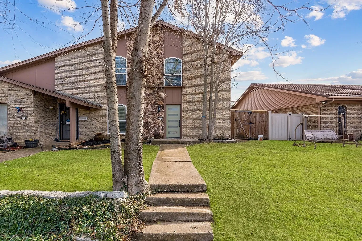Townhouse For Rent in Dallas County , 2730 Golfing Green Drive, Farmers Branch, Texas 75234, 4 Bedroom, 3 Bathroom, Garage spaces, 1,740 Sqft, built in 1971, mls#21380918, Real Estate Agent in Farmers Branch, Homes For Rent in Dallas county, Homes For Rent in Farmers Branch, Realtor in Farmers Branch Texas, Real Estate Brokerage Independent Realty Texas, Luminita Cordes Realtor